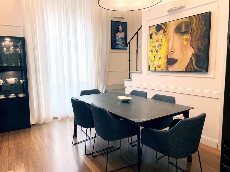 Appartement Charming Penthouse Near Duomo *