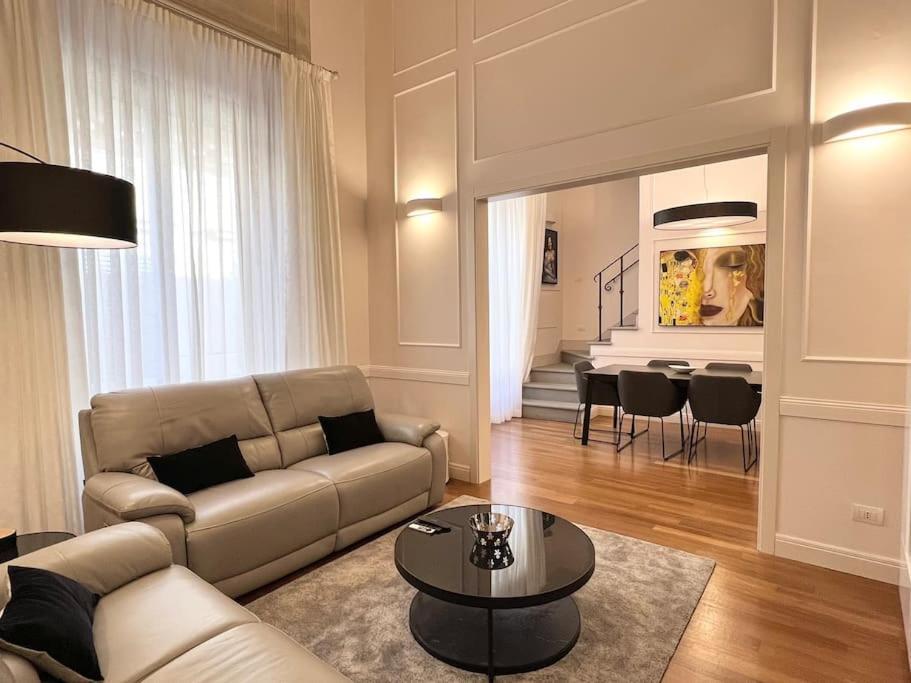 Charming Penthouse Near Duomo Appartement Florence