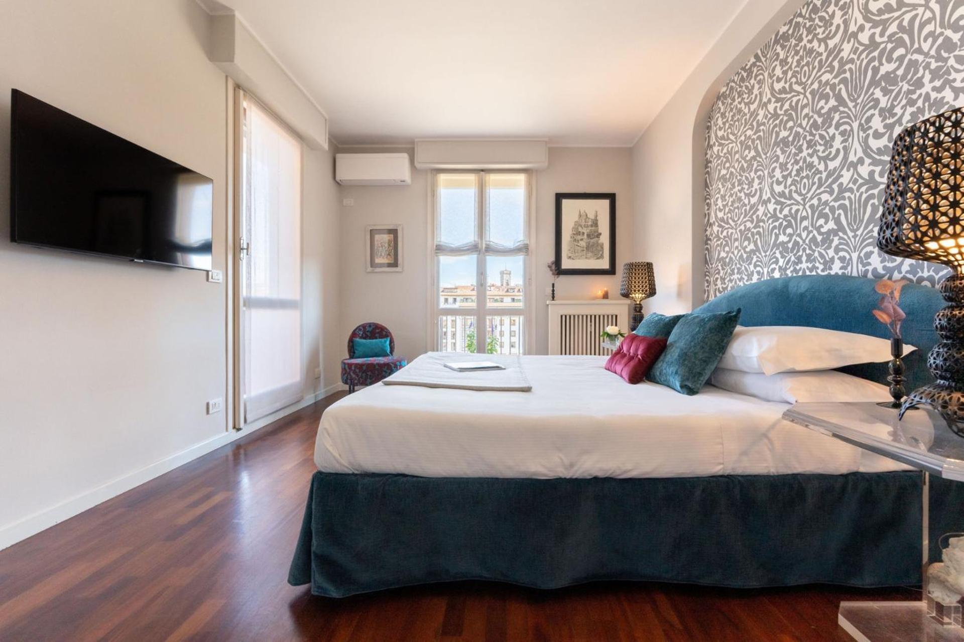 - Luxury River With Terrace Florence