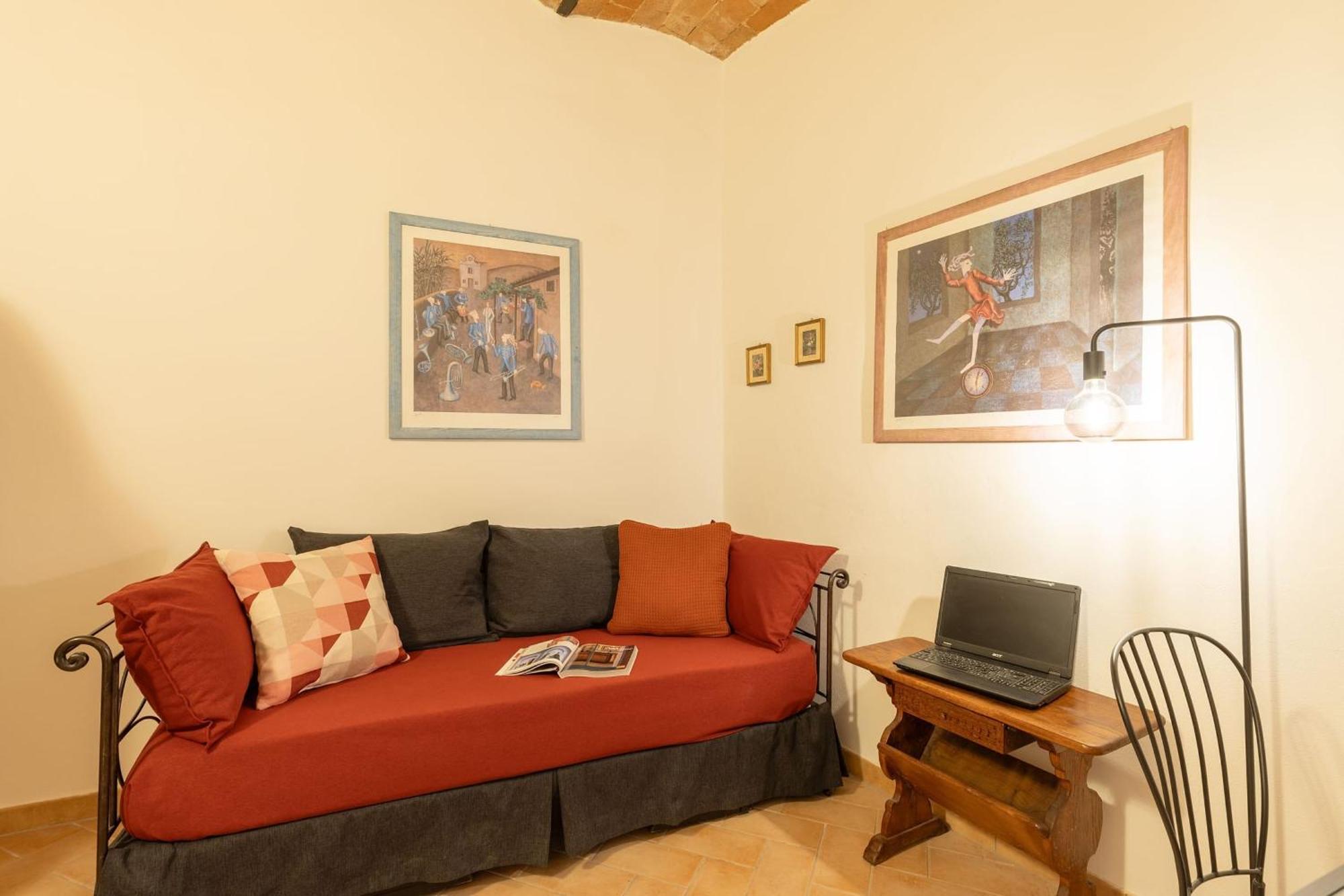 Santacroce Nest-hosted By Sweetstay
