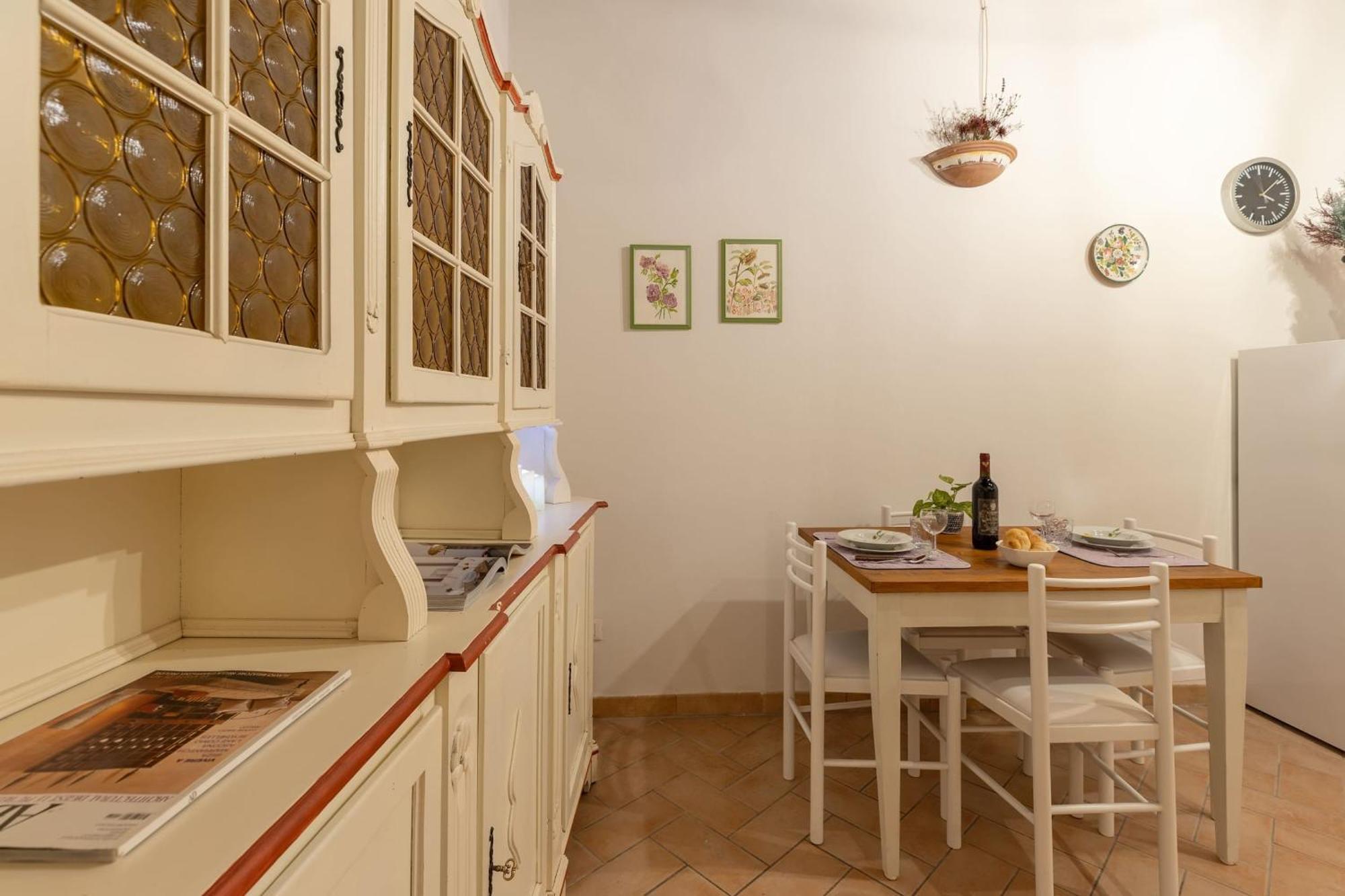 Apartment Santacroce Nest-hosted By Sweetstay