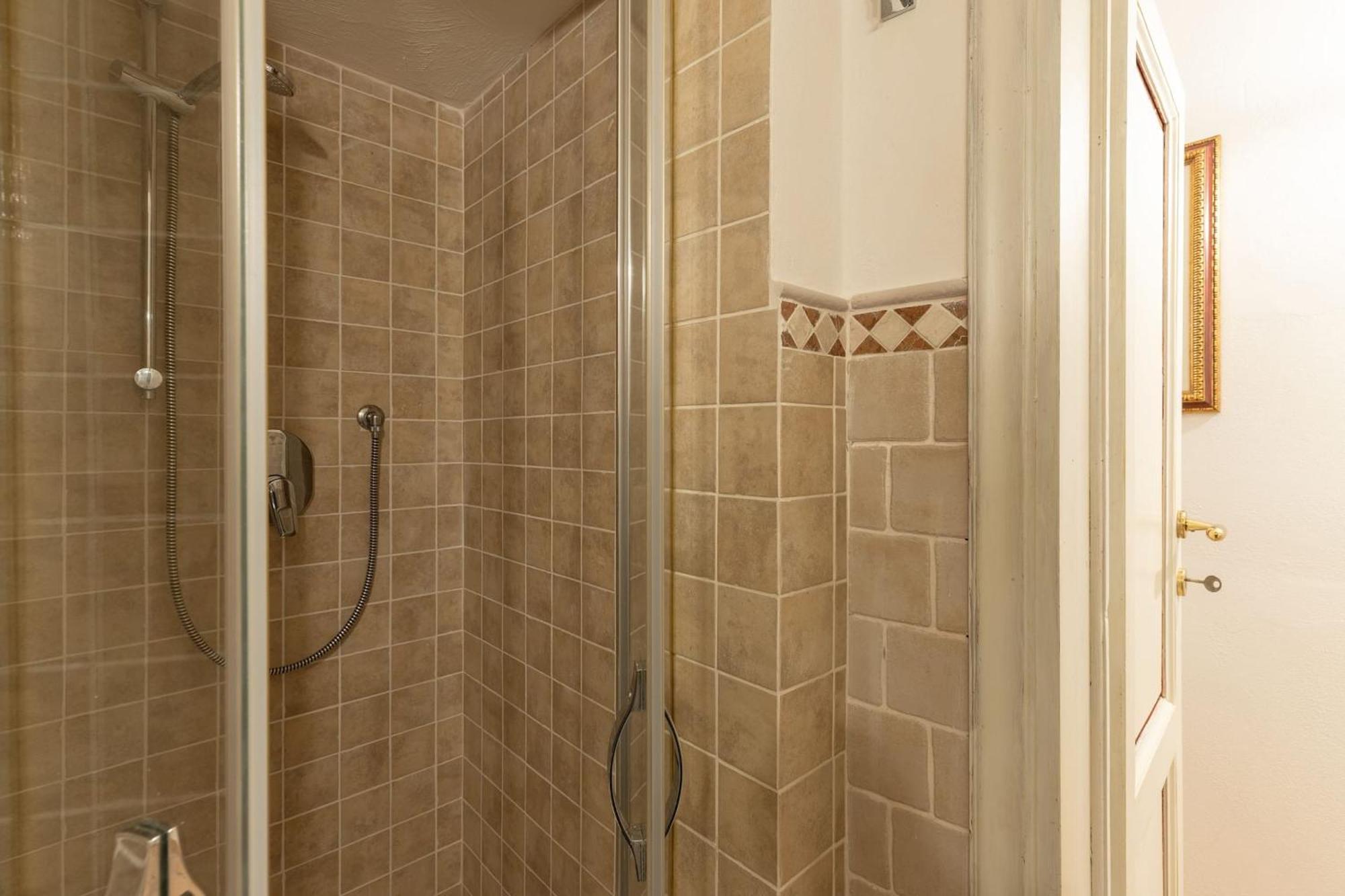 Apartment Santacroce Nest-hosted By Sweetstay