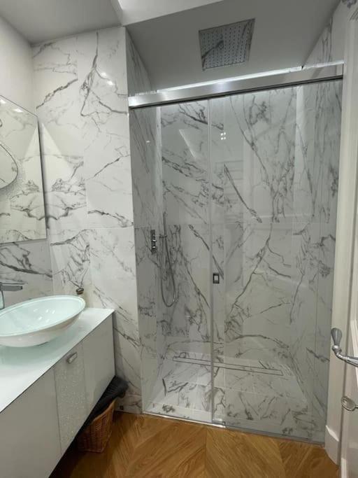 Appartement Caterina De' Medici Luxury Attic With Terrace And Parking *