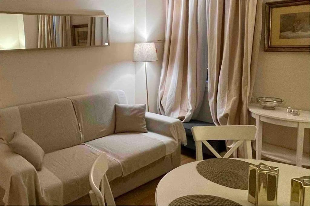 Apartamento Cozy Santa Maria Novella Uffizi Duomo 2beds-2baths Florença