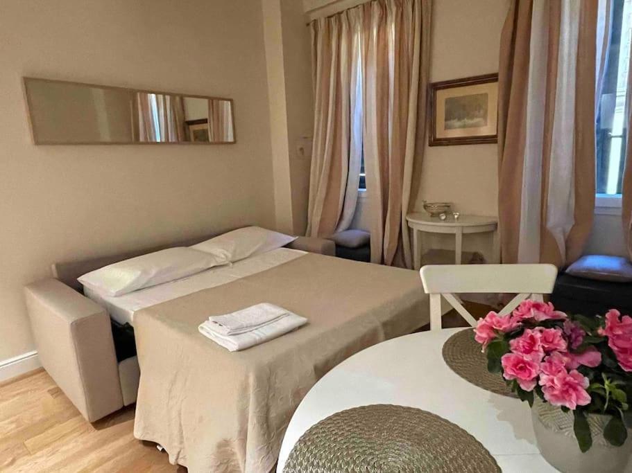 Cozy Santa Maria Novella Uffizi Duomo 2beds-2baths * Florença