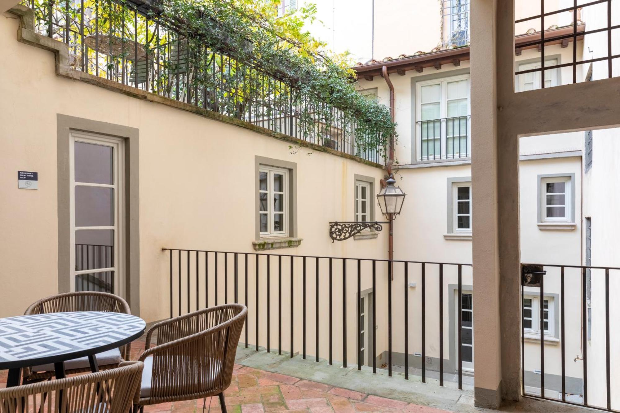 Numa Felice Aparthotel