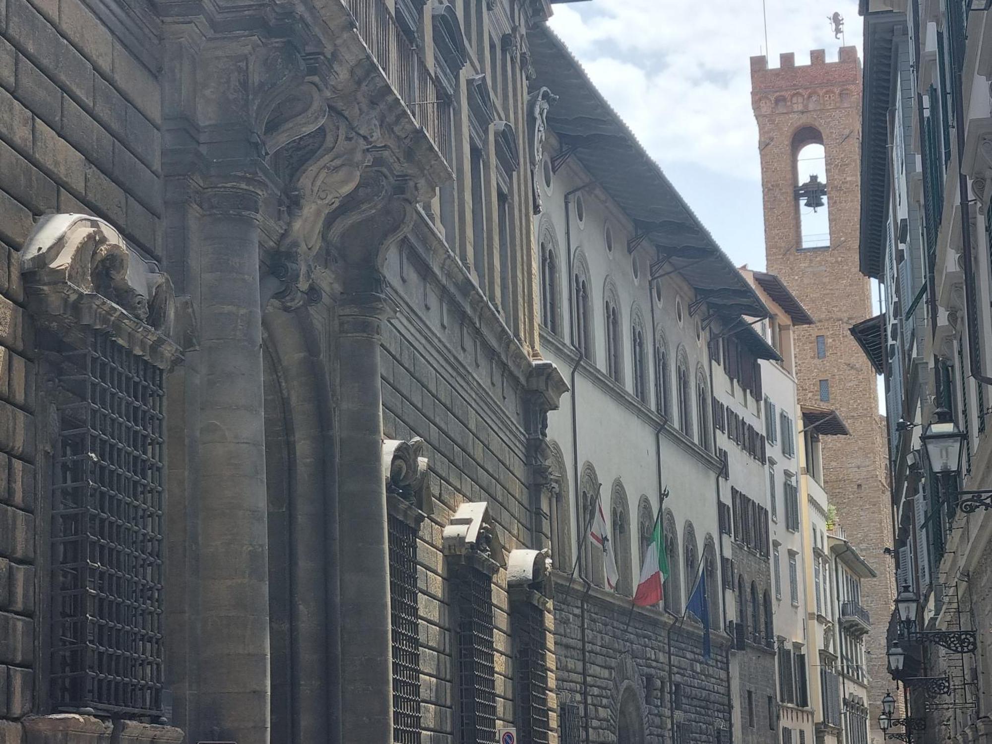 La Sede Dell'arte Monolocale E In Torre Medievale Vicino A Duomo E Piazza Signoria Appartement *