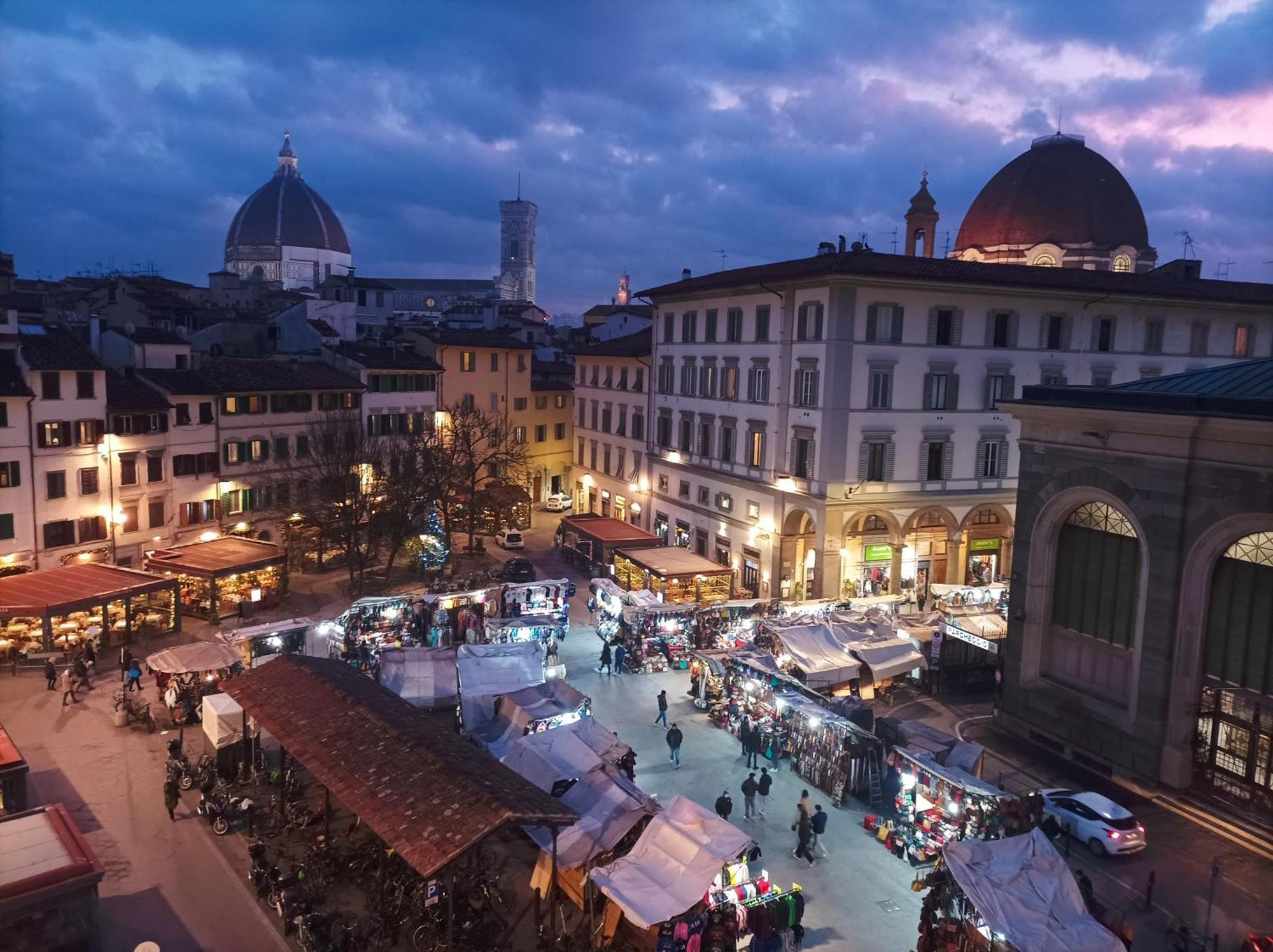 Panoramic Near Duomo And Station Florence