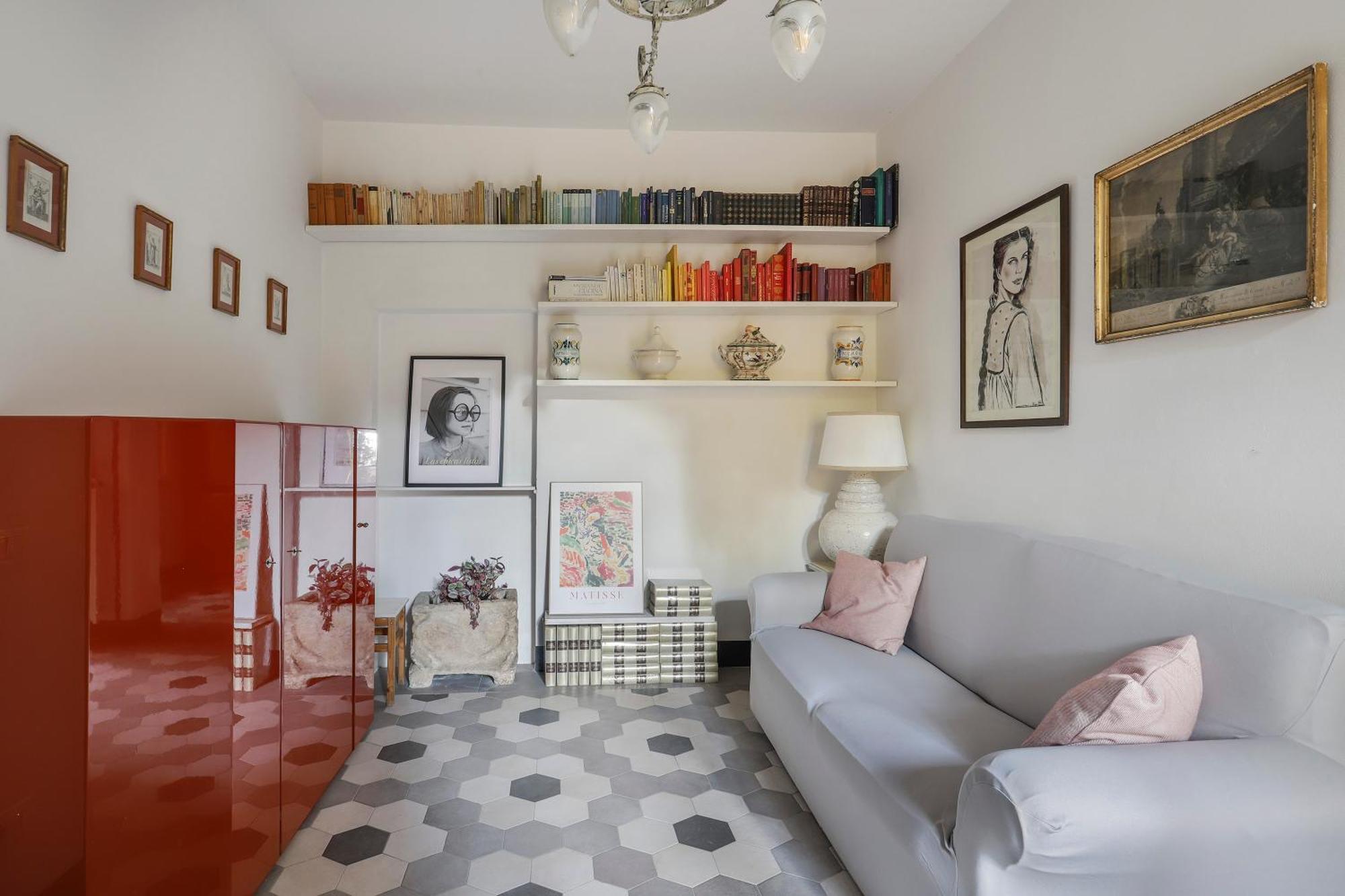 One-bedroom With Patio * Florenz