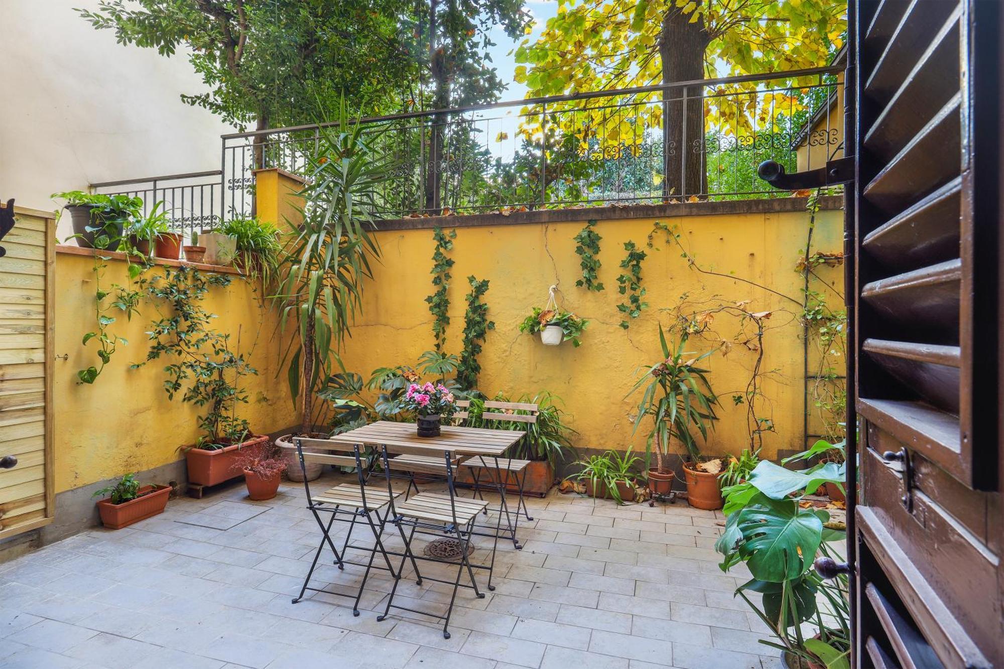 One-bedroom With Patio Florenz