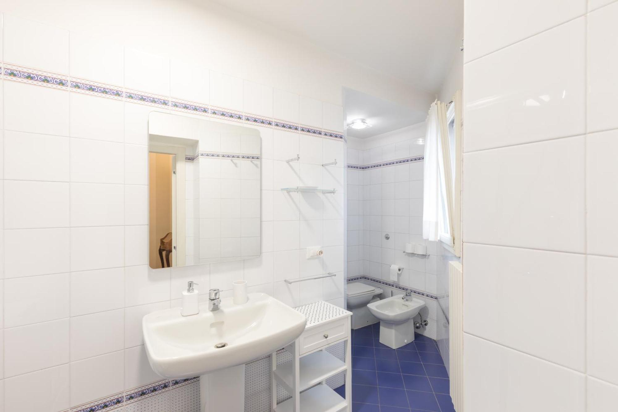 A Touch Of History, In Santa Reparata Apartment Florence