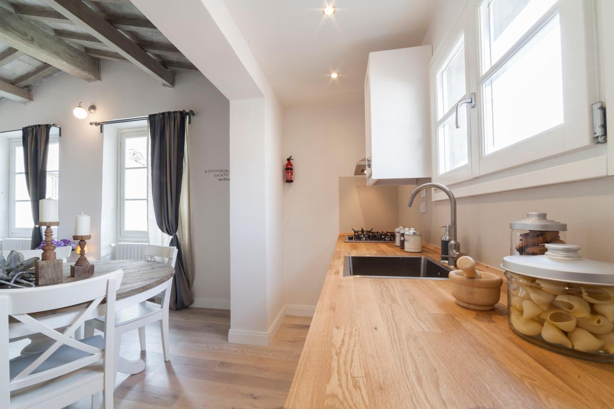 Apartment Top-floor Flat Close To Arno