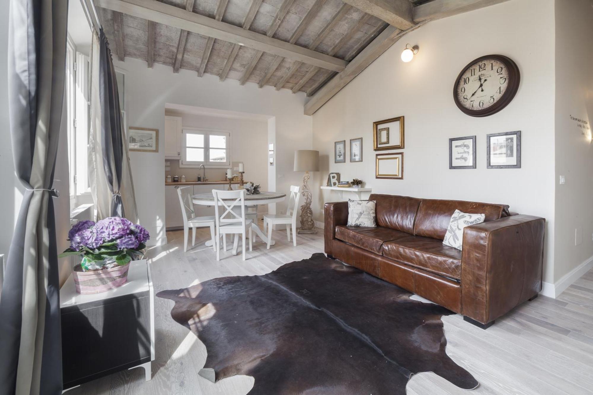 Top-floor Flat Close To Arno Apartment Florence