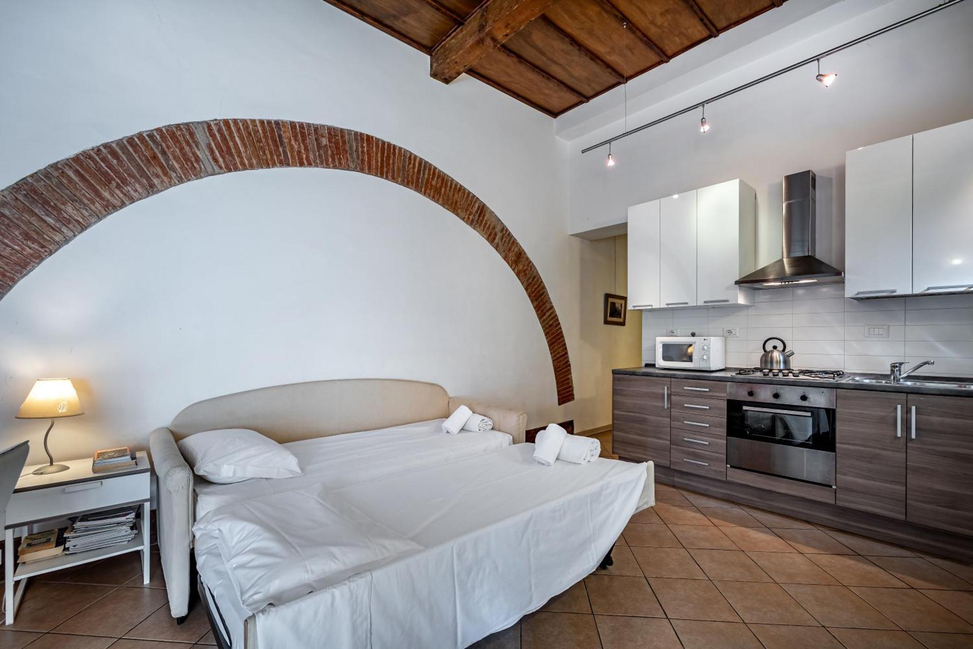 Roommo Beccaria Florence