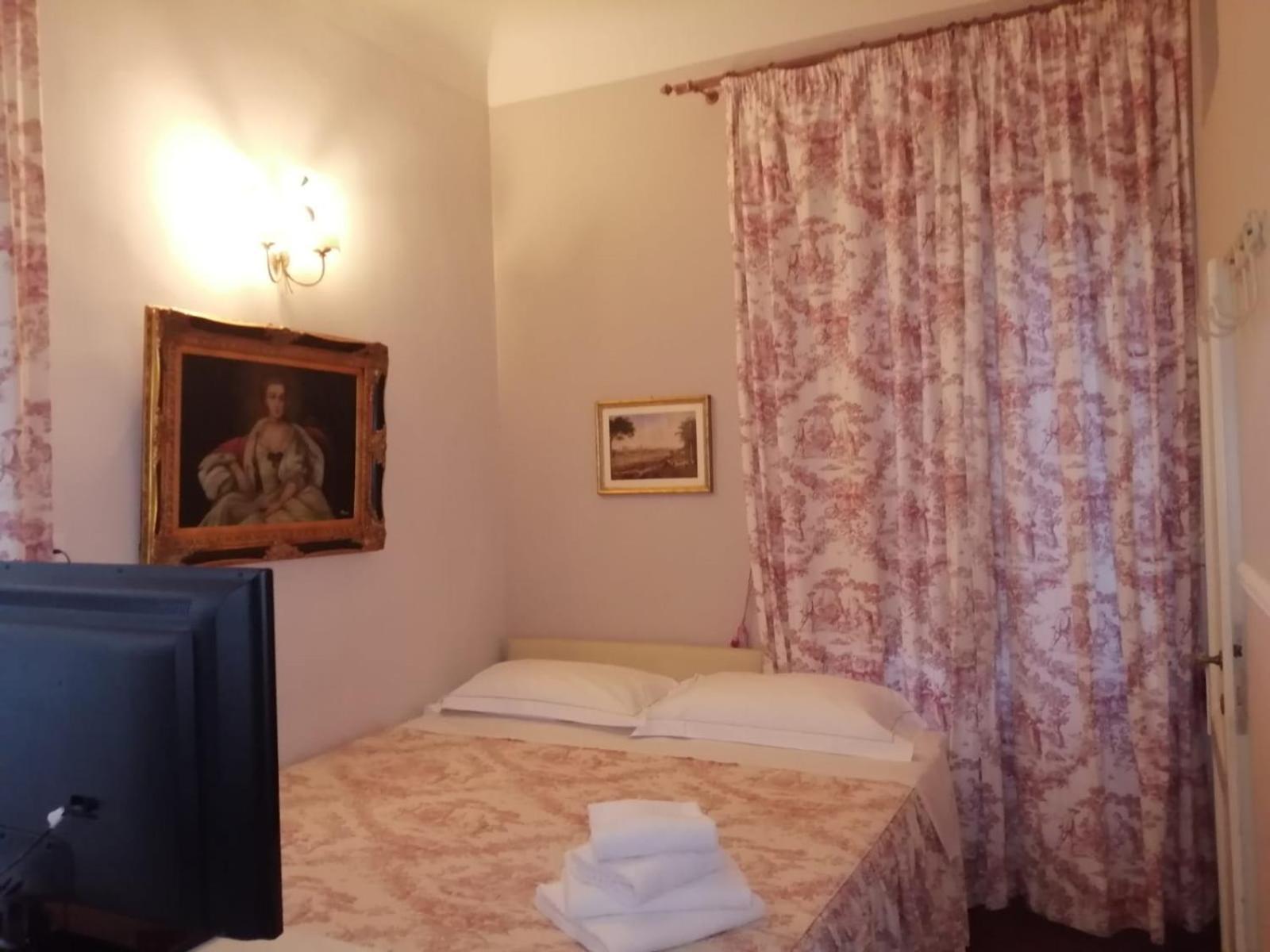 Ape Rosa Relais 2* Florence