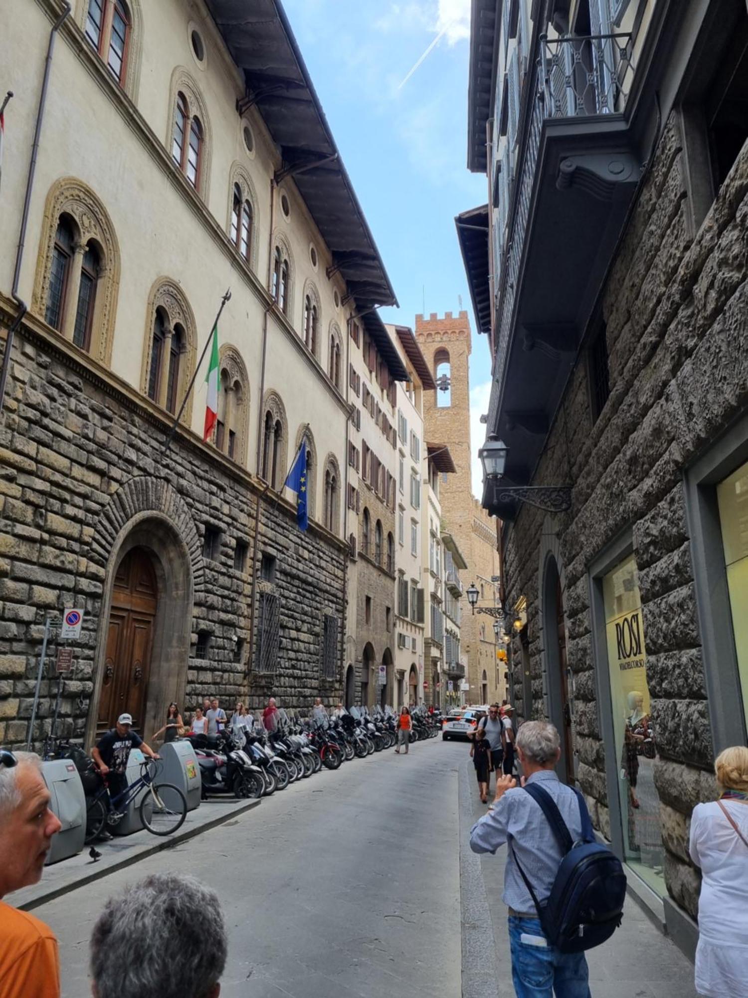 Appartement La Sede Dell'arte Monolocale E In Torre Medievale Vicino A Duomo E Piazza Signoria