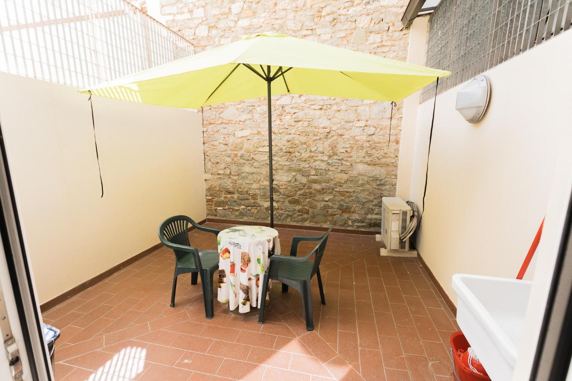 Amalia Via La Farina Apartment Florenz