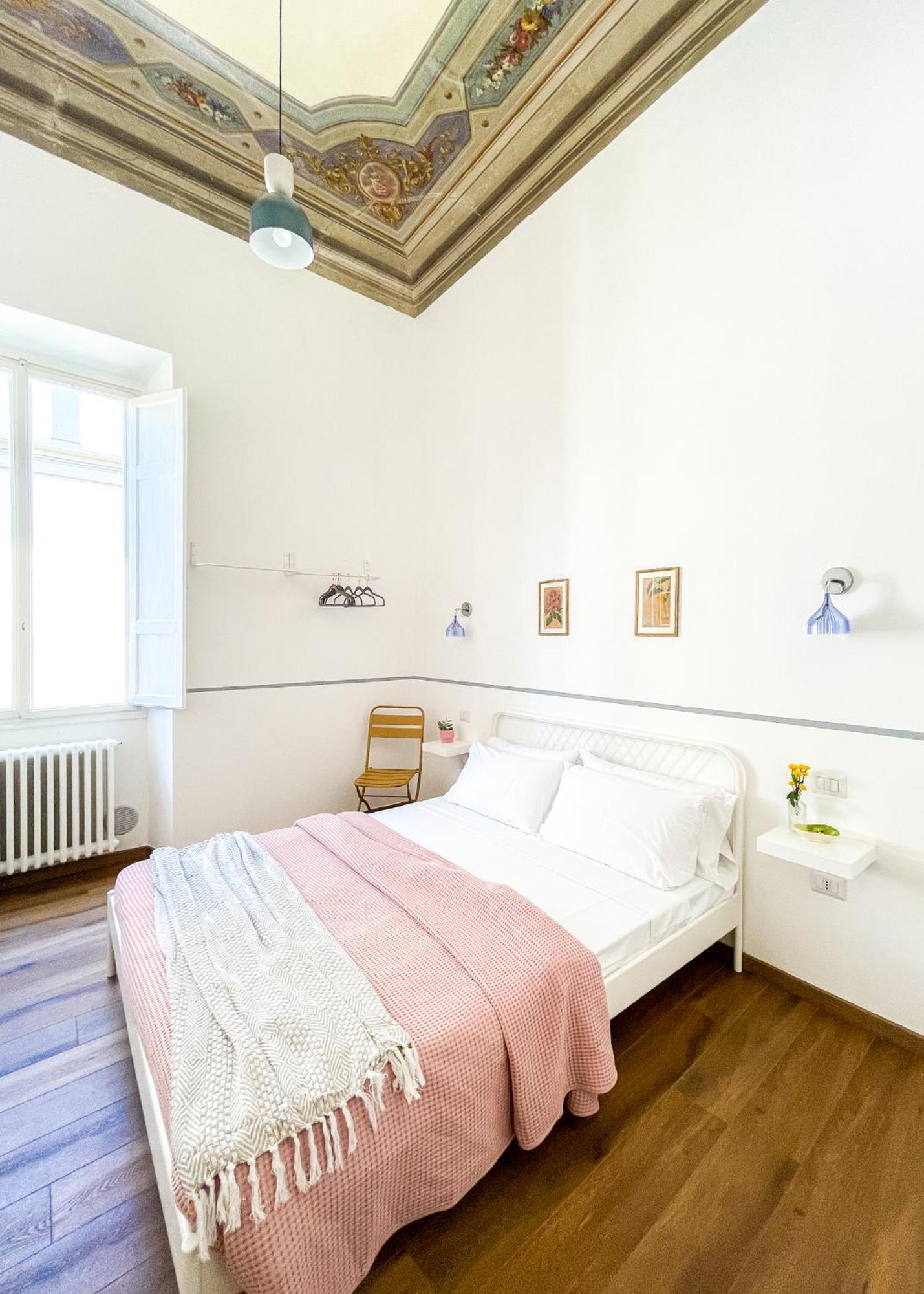 Banchi Guest house *