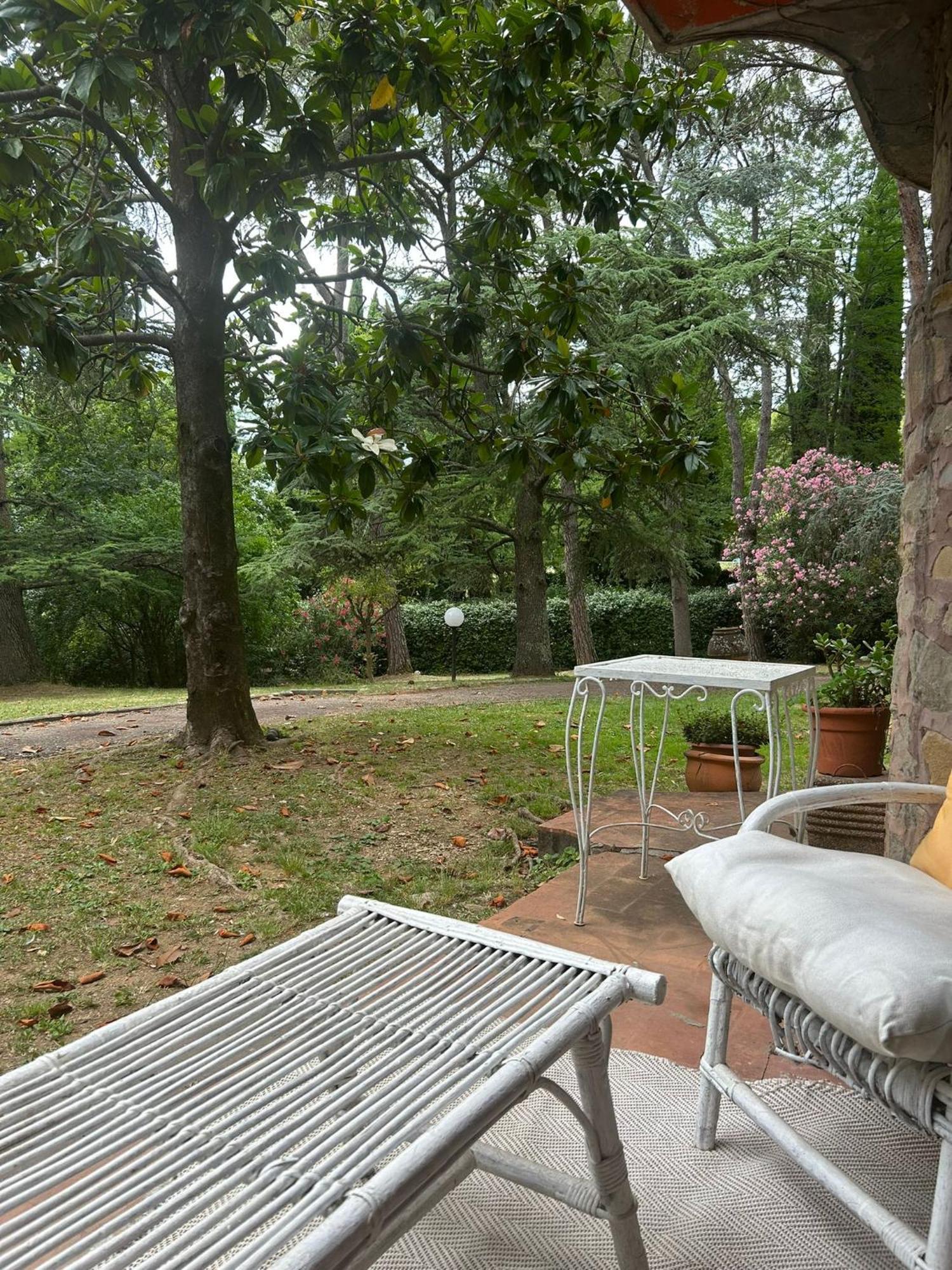 Apartment Open Space Nel Parco Con Parcheggio Gratuito Florence