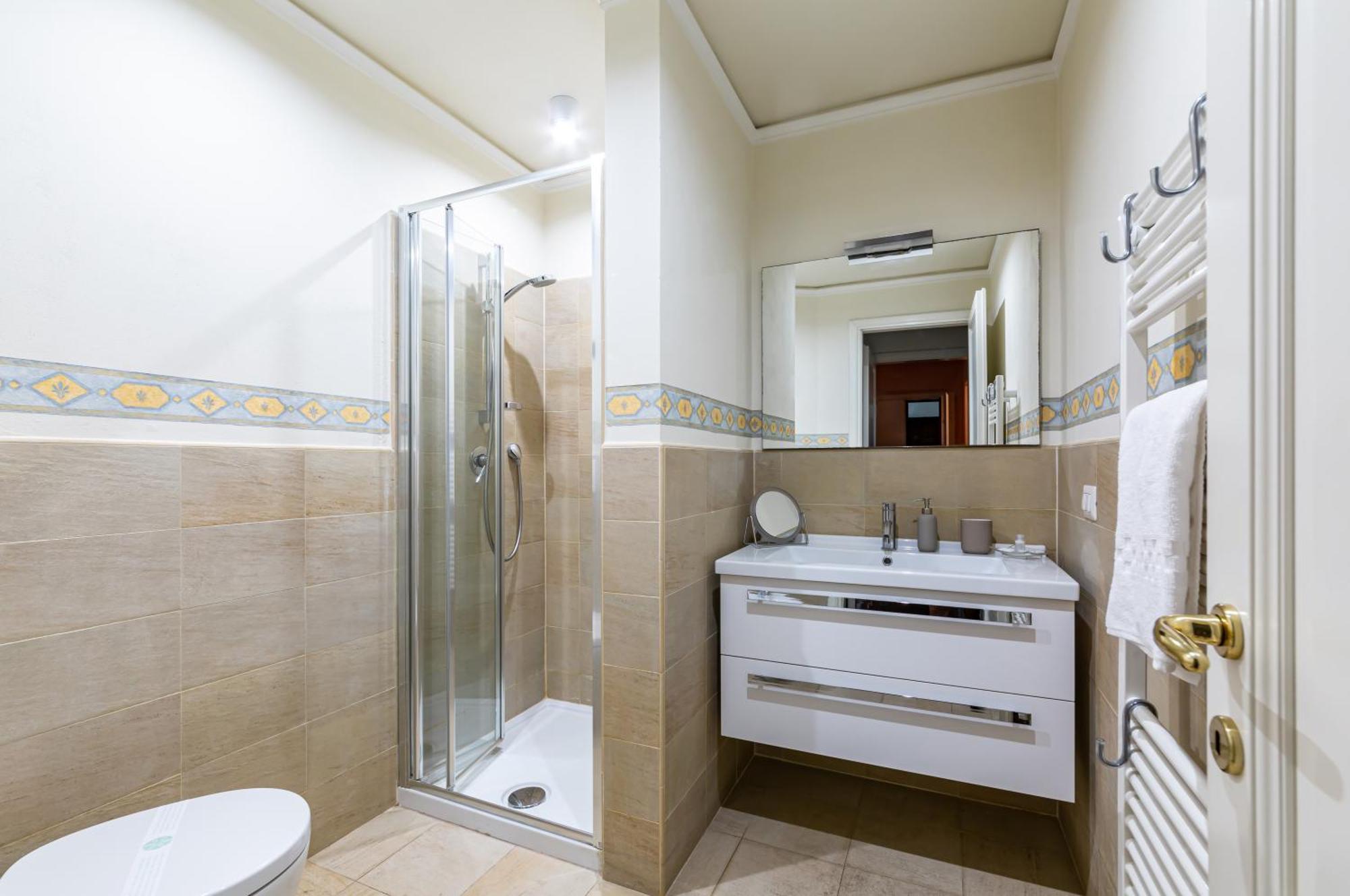 Appartement Stibbert & Statuto Elegant Flat With Balcony
