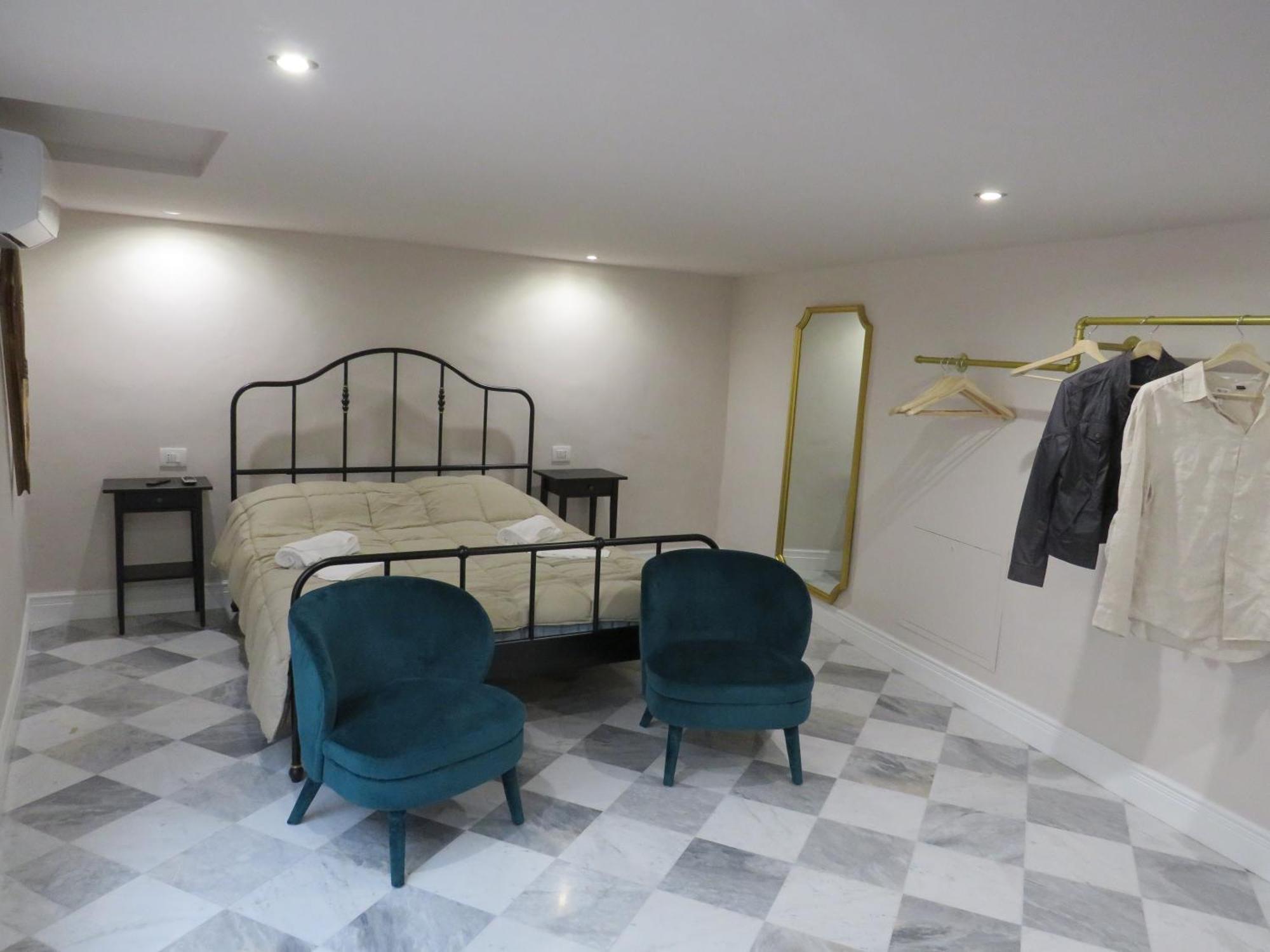 Frame House Florence