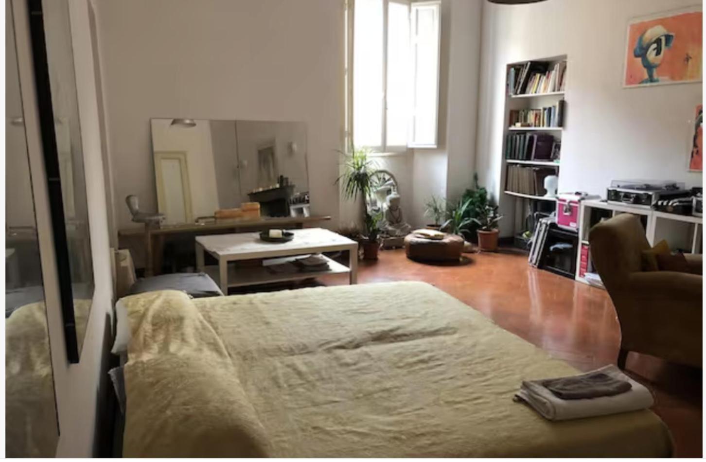 Homestay Large In Antique Building In Santo Spirito Florence