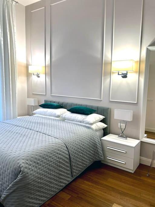 Charming Penthouse Near Duomo Florence