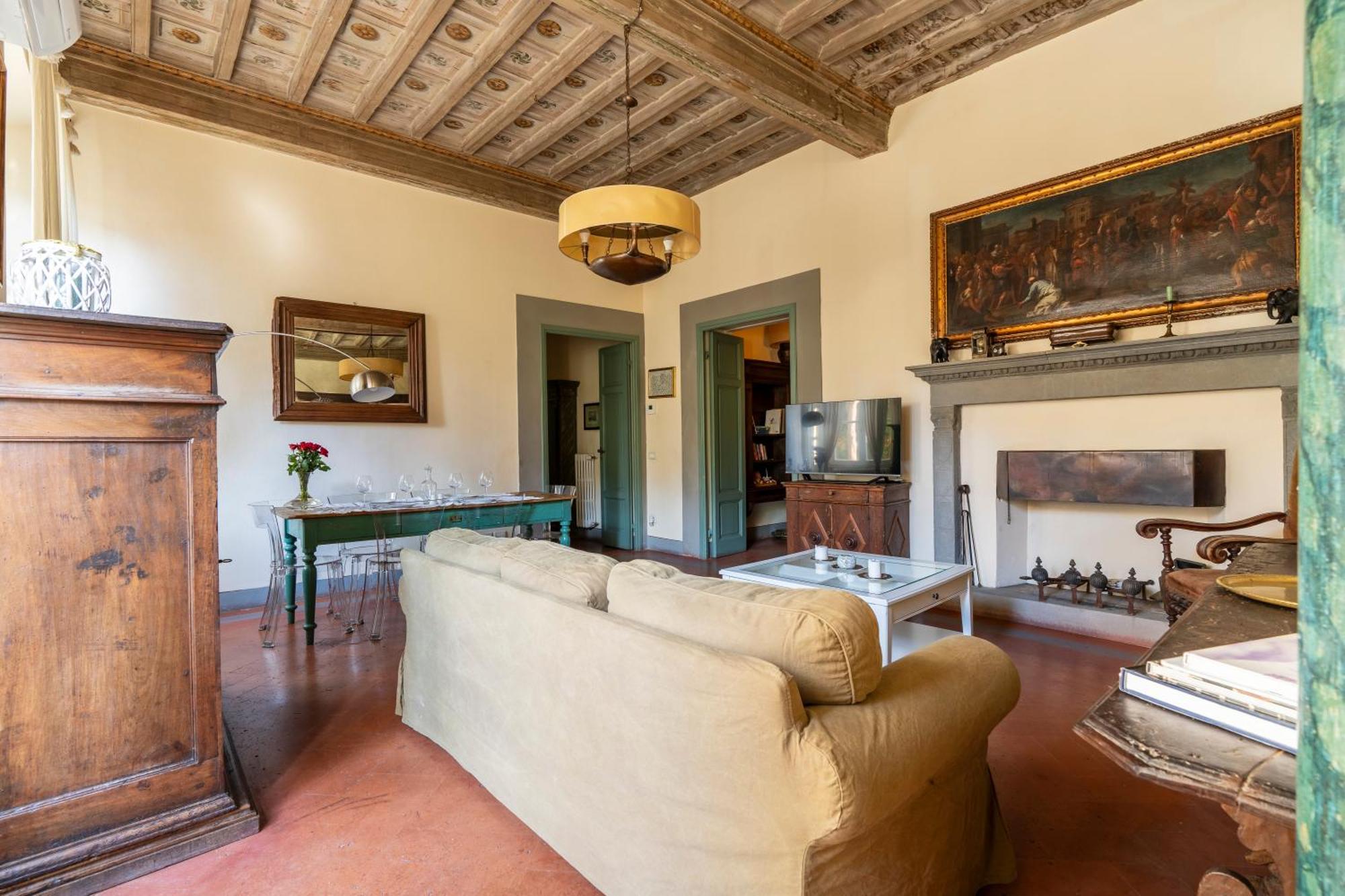 Alberto House *