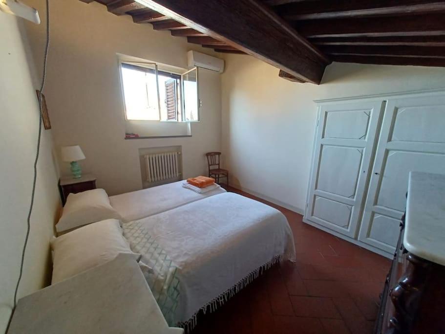 In Via Ginori In A Historical Palazzo With Elevator Appartement *
