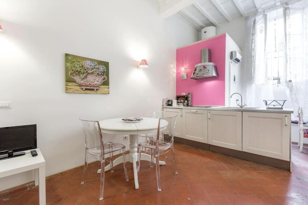 Guia In Sant'ambrogio Apartment *