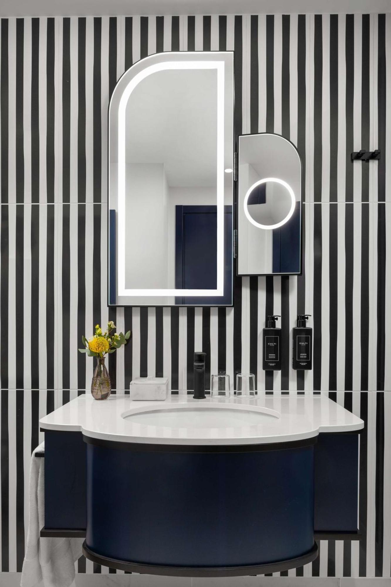 Anglo American Florence, Curio Collection By Hilton
