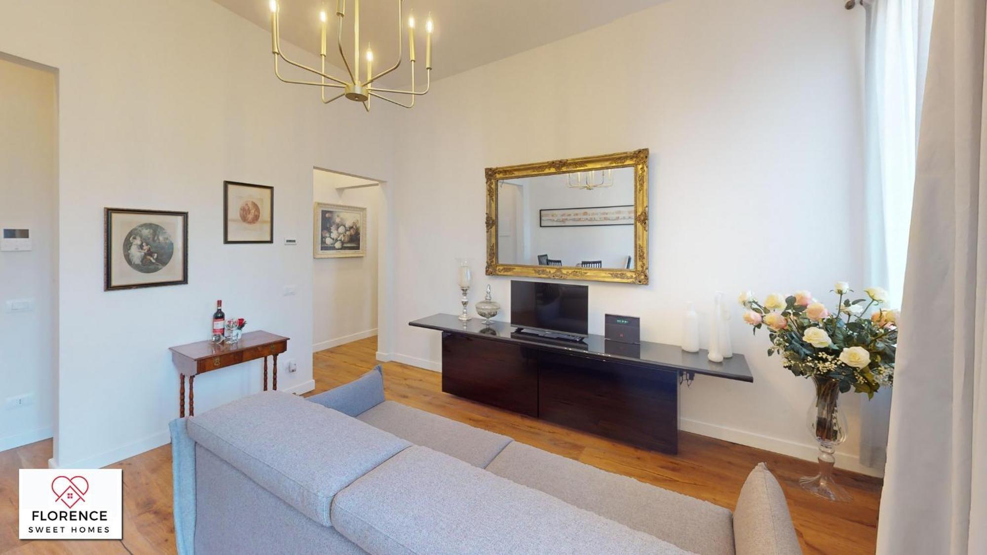 Central Rail By Sweet Homes * Florence