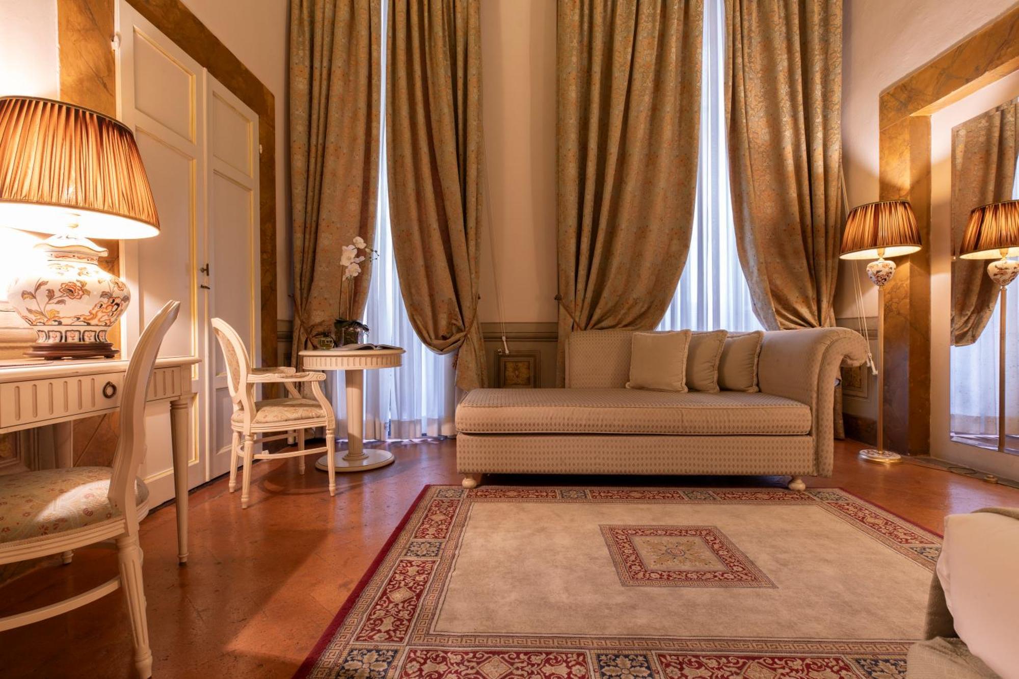 Palazzo Guicciardini Hotel 3*