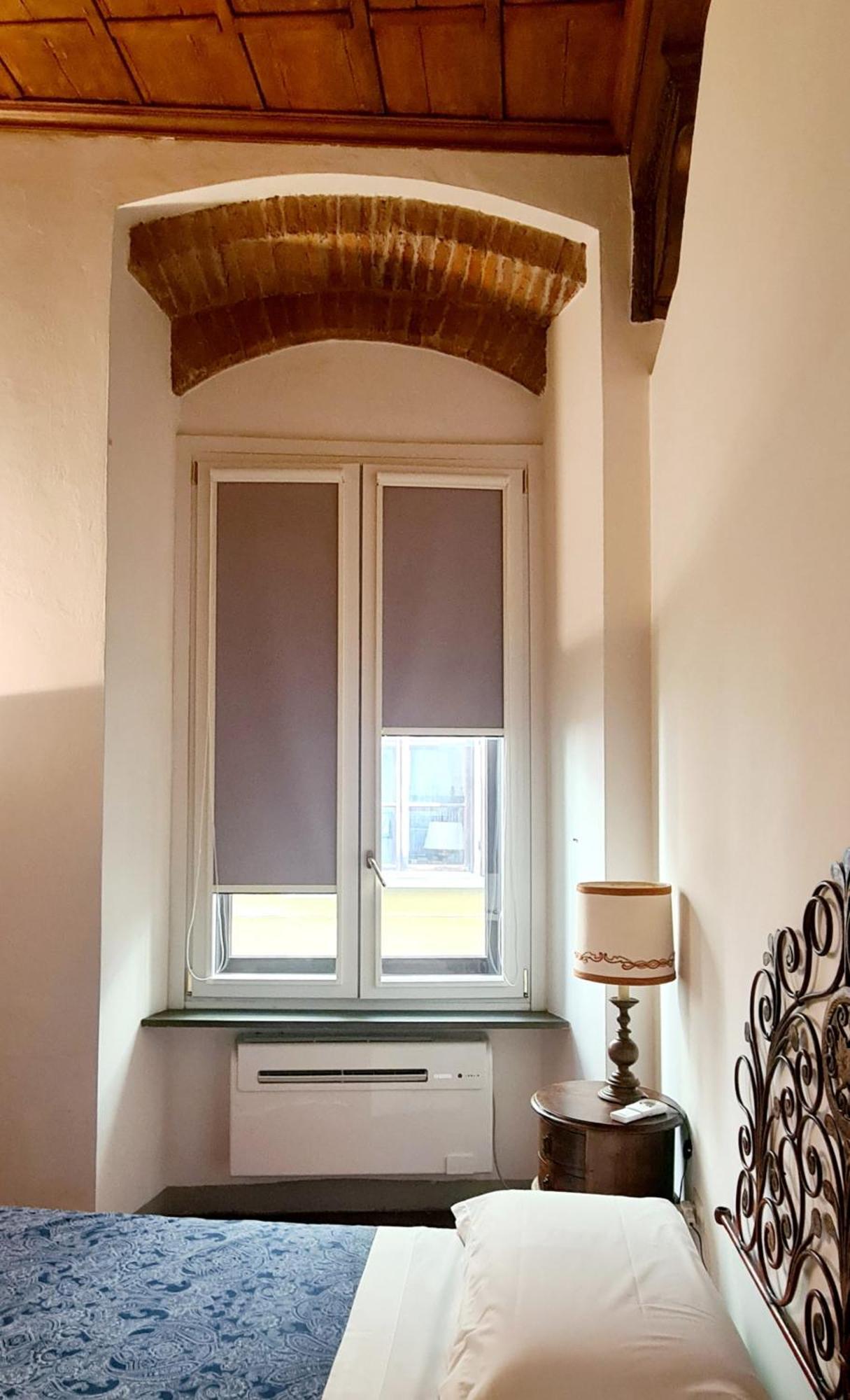 Aurora's, Renaissance Suite, Historic Apartment, Pivot Location, Few Walks From All, Ac Bedroom Apartment