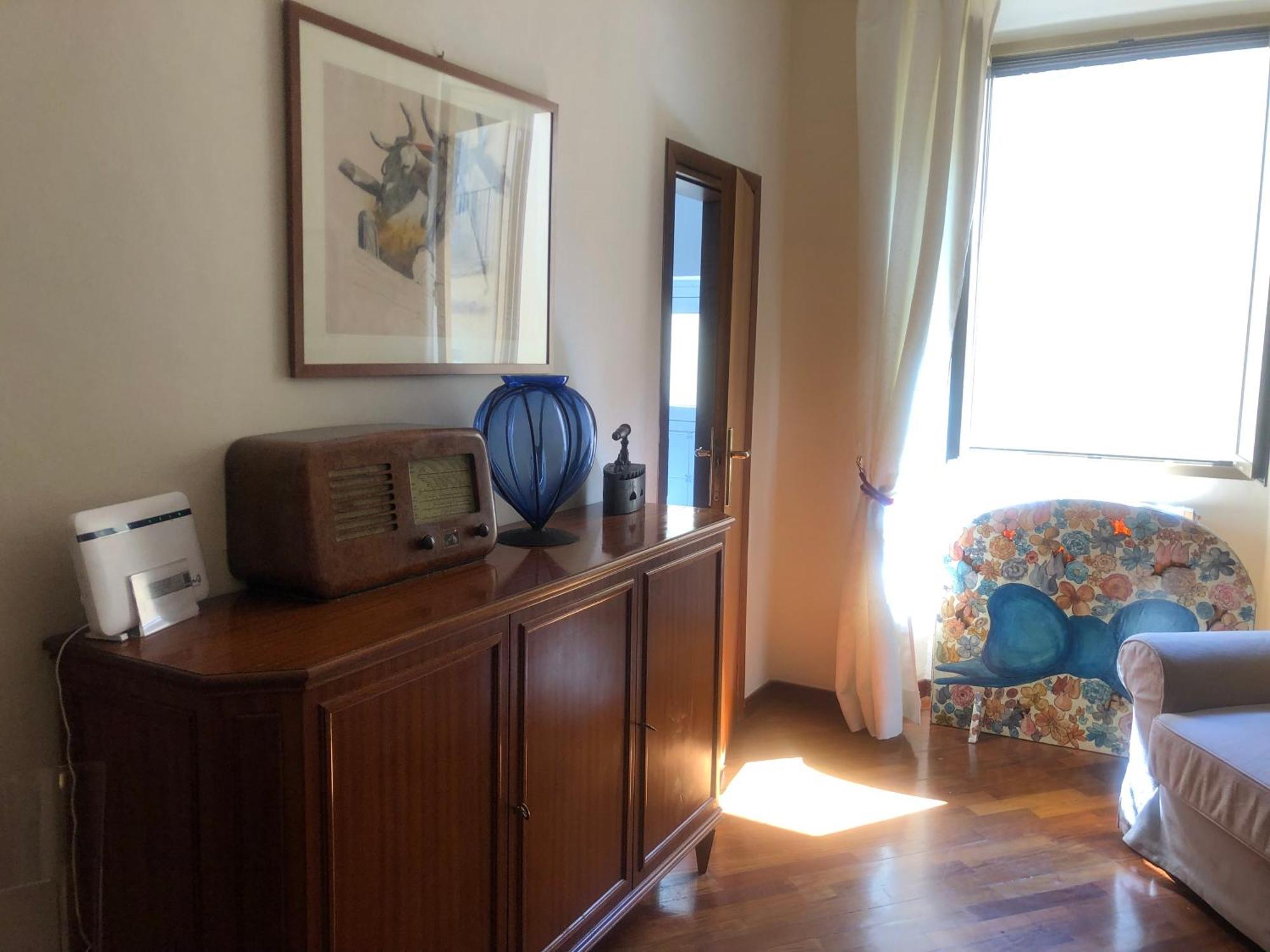 Rosso Fiorentino Apartment