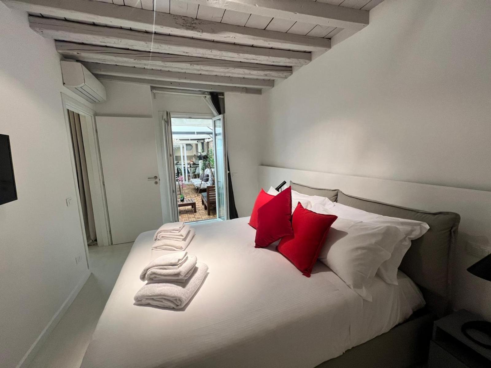 New Ground Floor And Patio Florenz