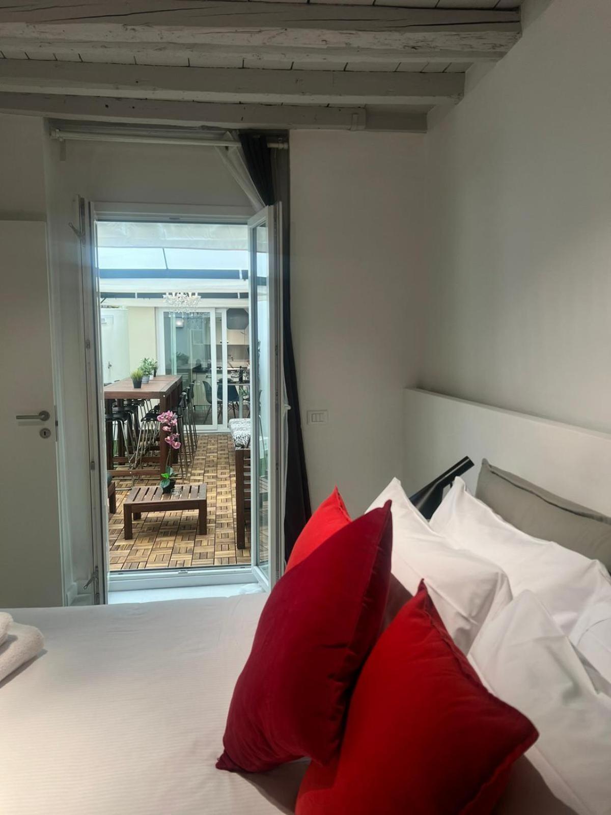 New Ground Floor And Patio Apartment Florenz