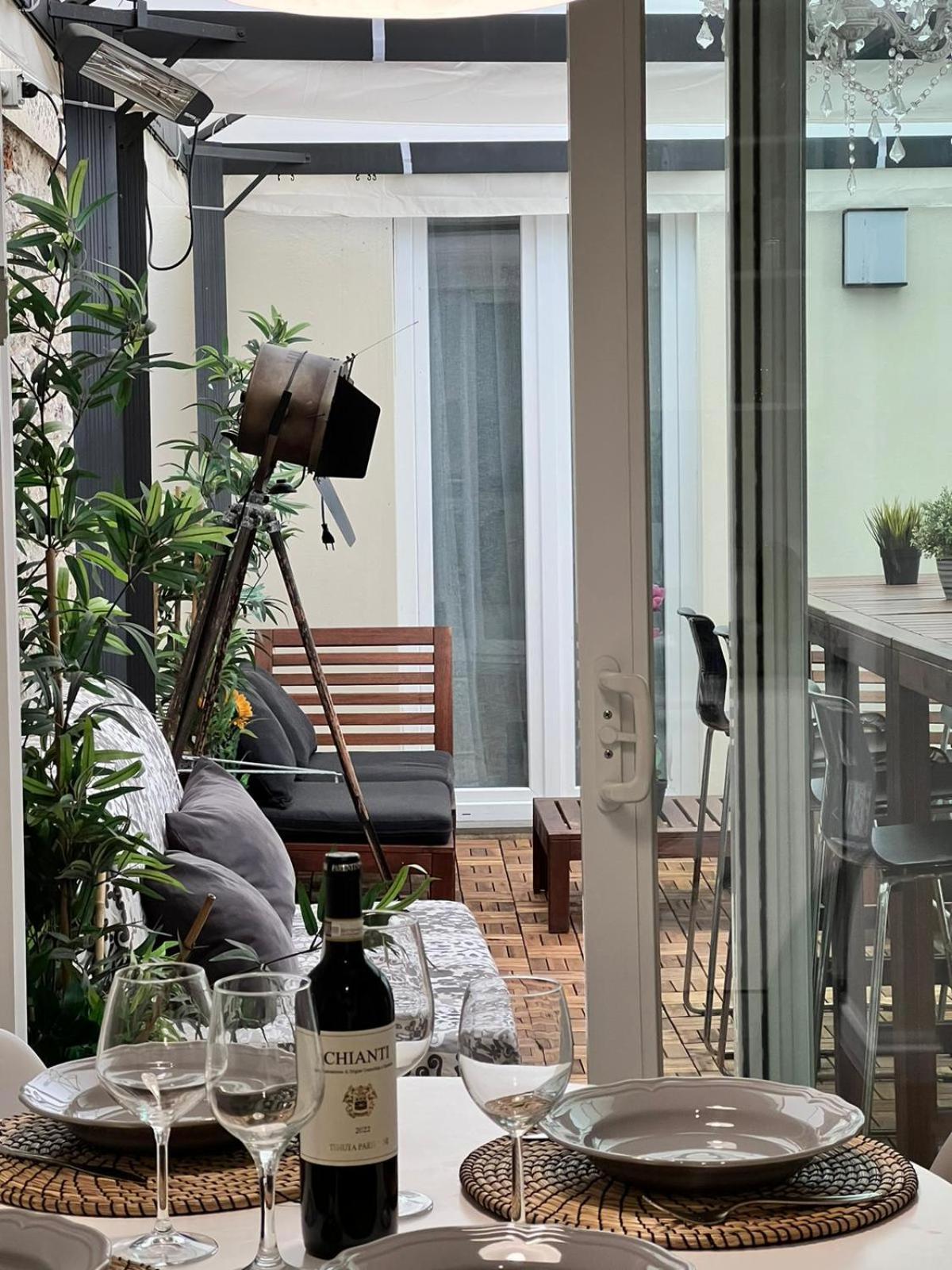 New Ground Floor And Patio * Florenz