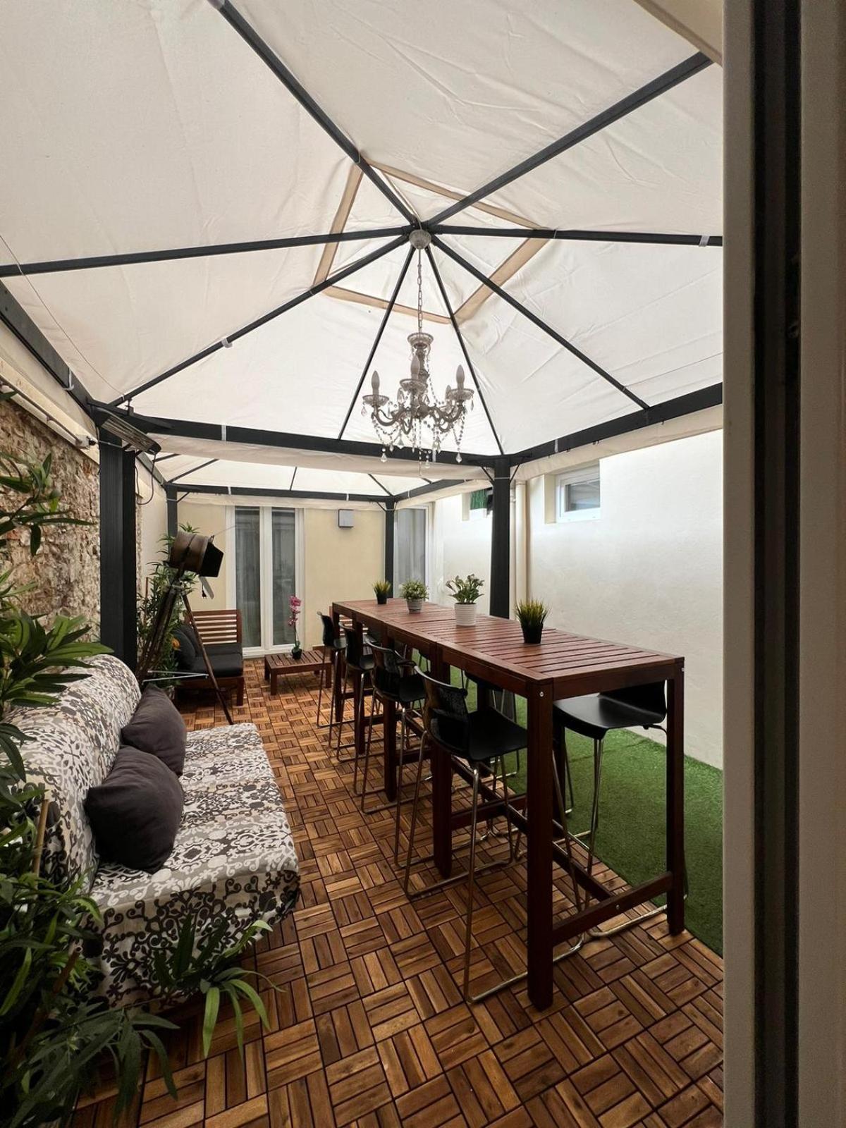 New Ground Floor And Patio Apartment *