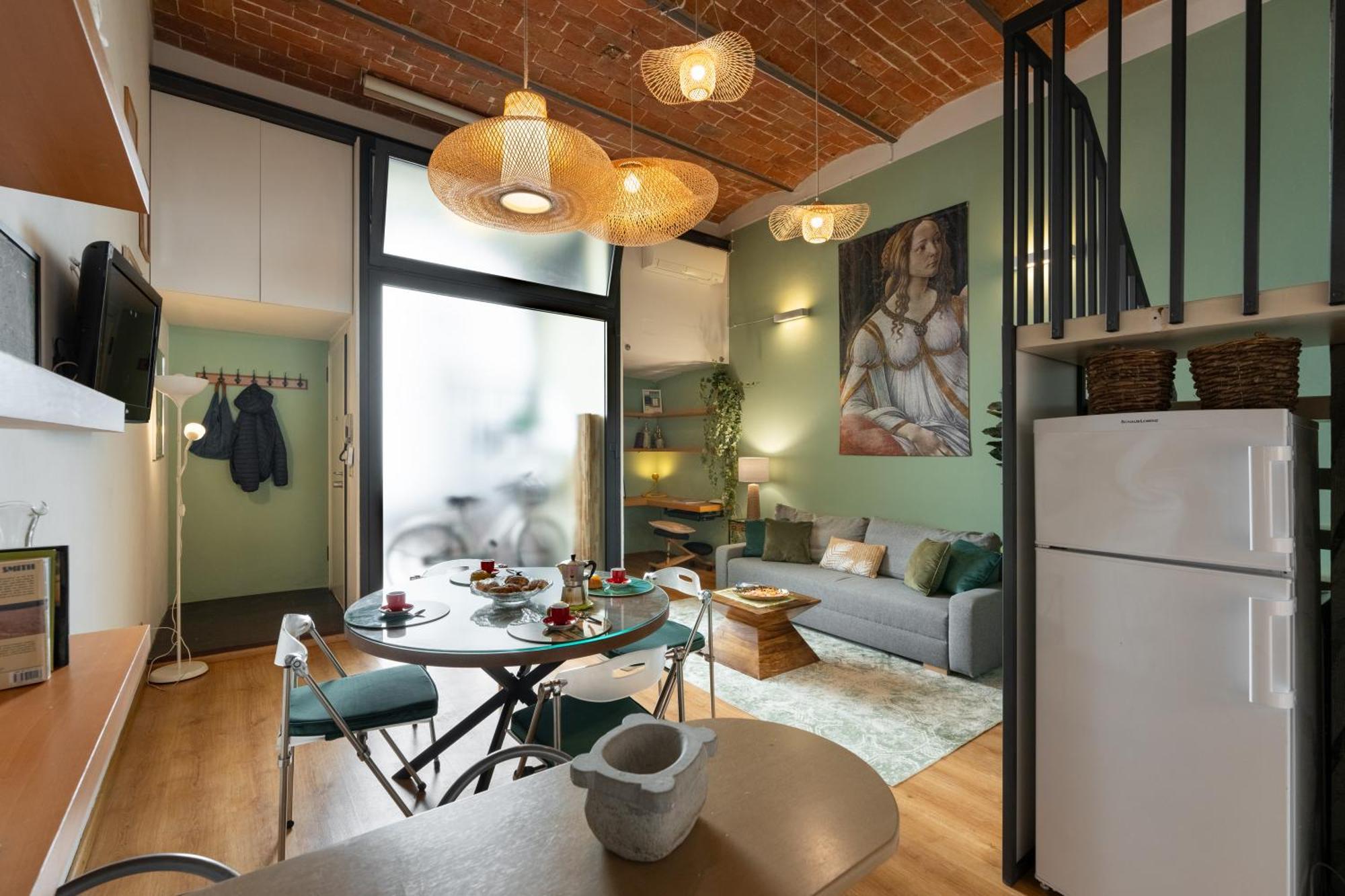 Via Cimabue 8b - Charming - Metropolitan Loft In - 20 Minute Walk To Center - Excellent Base For Exploring - Less Than 5 Minute Walk To The Supermarket - Amazing Bakery On The Corner Appartement