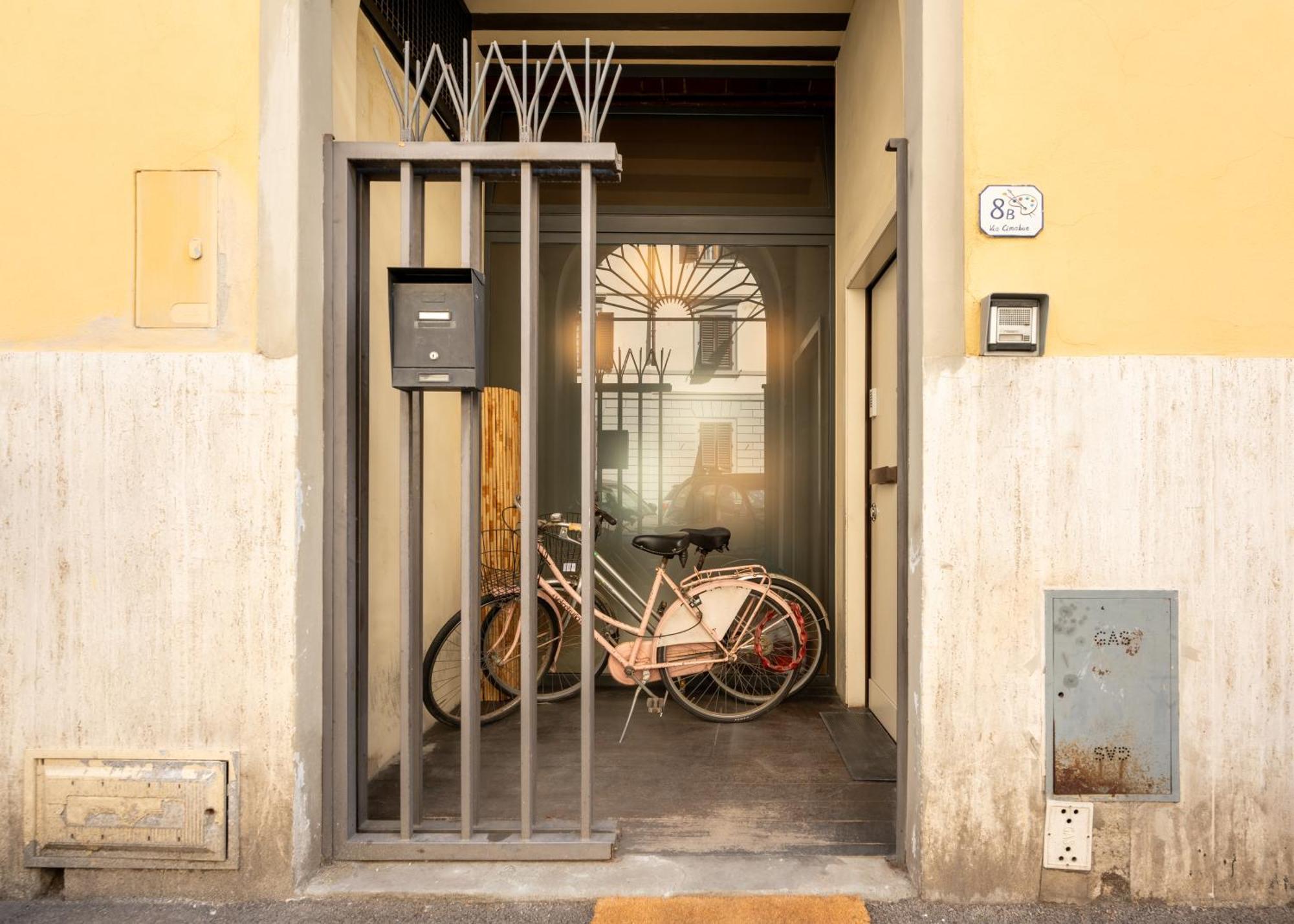 Via Cimabue 8b - Charming - Metropolitan Loft In - 20 Minute Walk To Center - Excellent Base For Exploring - Less Than 5 Minute Walk To The Supermarket - Amazing Bakery On The Corner Appartement Florence