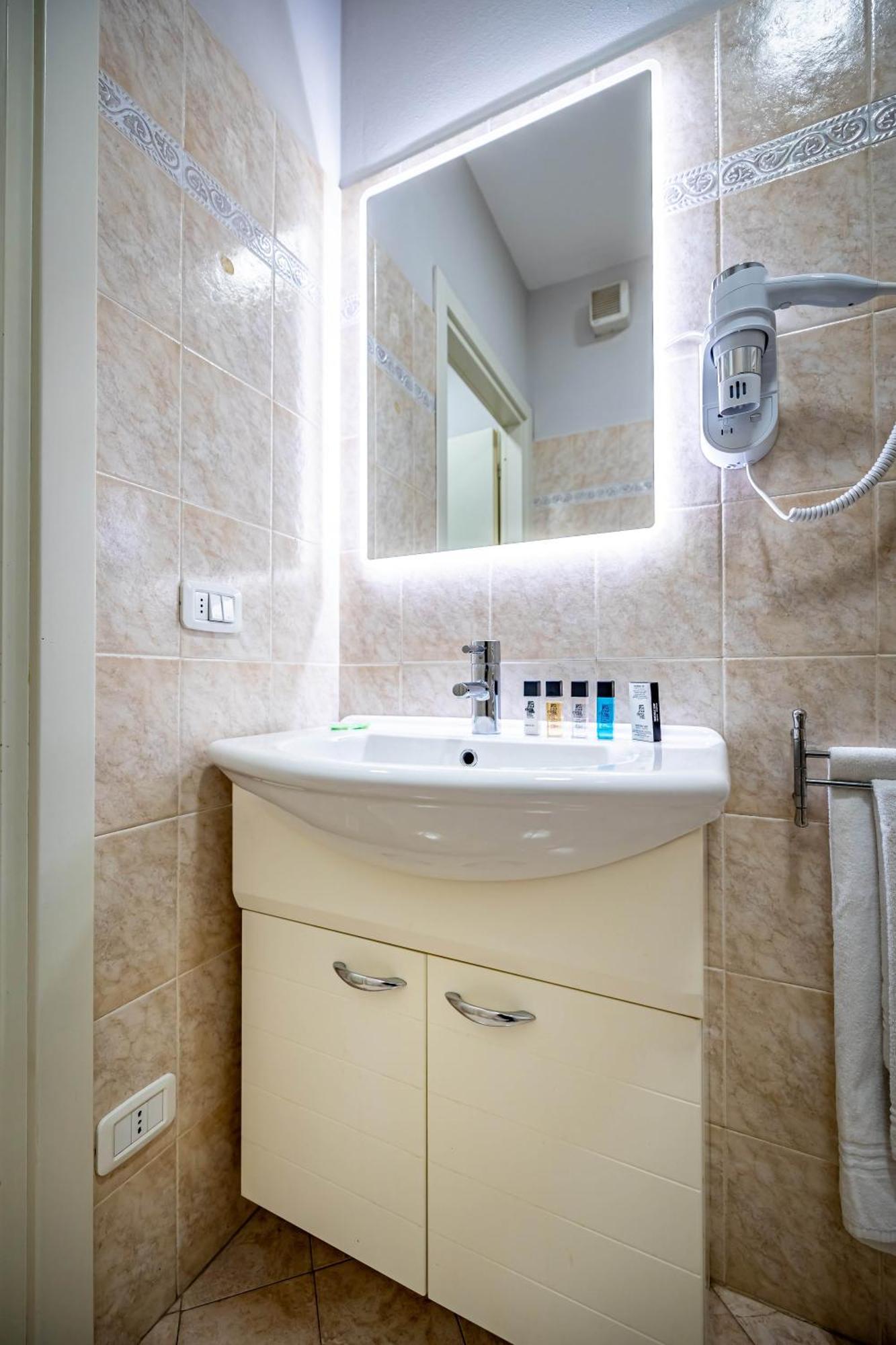 Apartment Yid Quiet With Parking Florenz