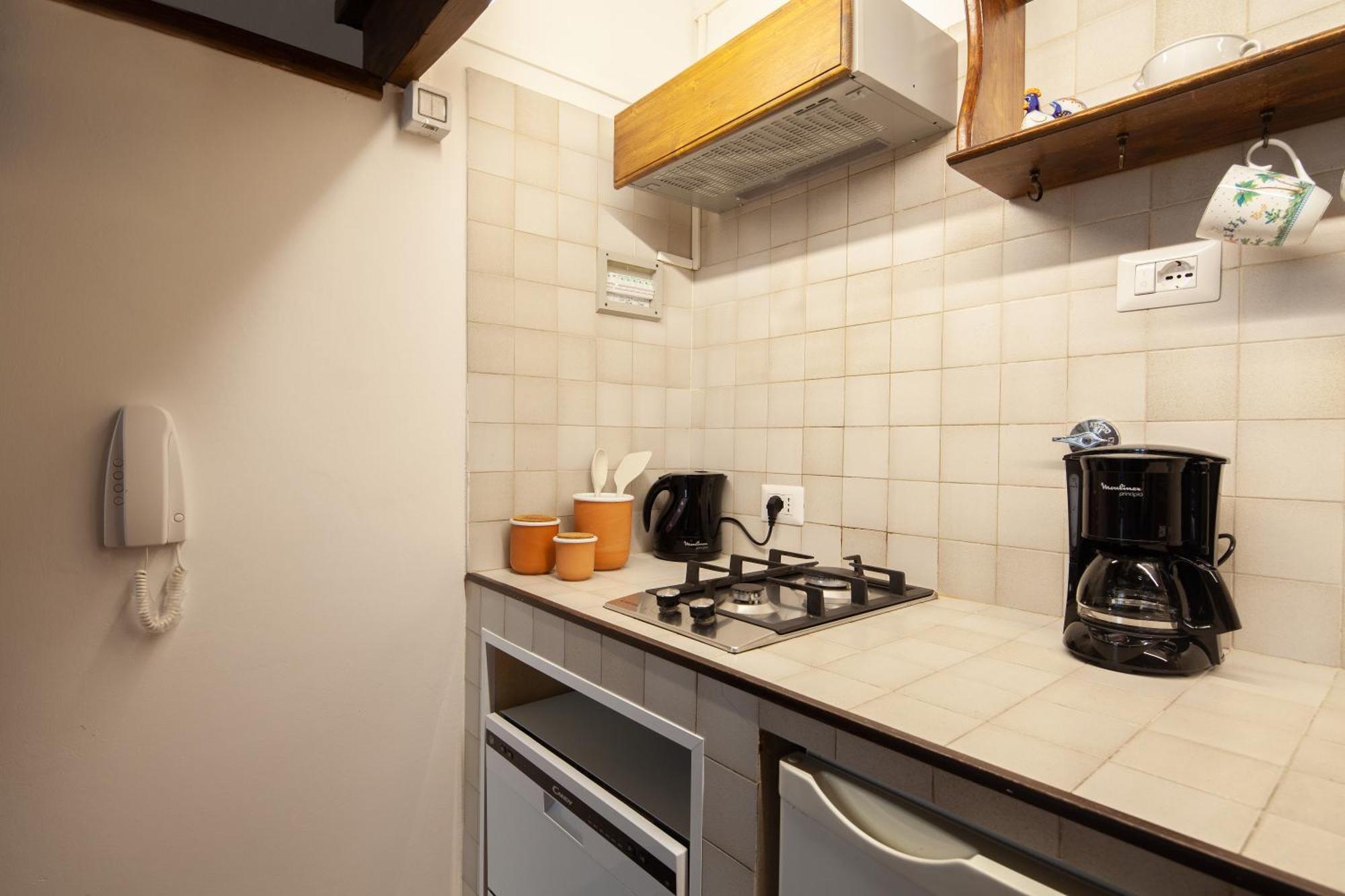Aurora's, Renaissance Suite, Historic Apartment, Pivot Location, Few Walks From All, Ac Bedroom * Firenze