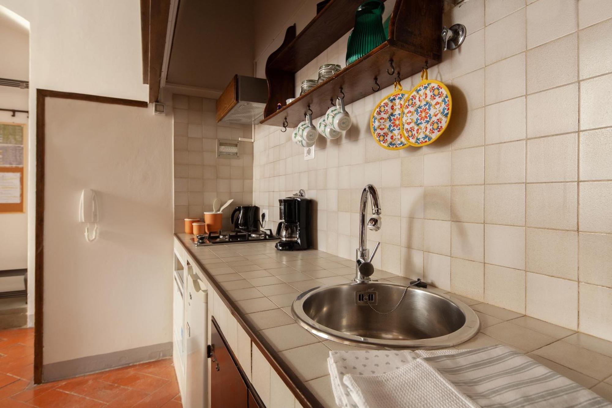 Aurora's, Renaissance Suite, Historic Apartment, Pivot Location, Few Walks From All, Ac Bedroom * Firenze