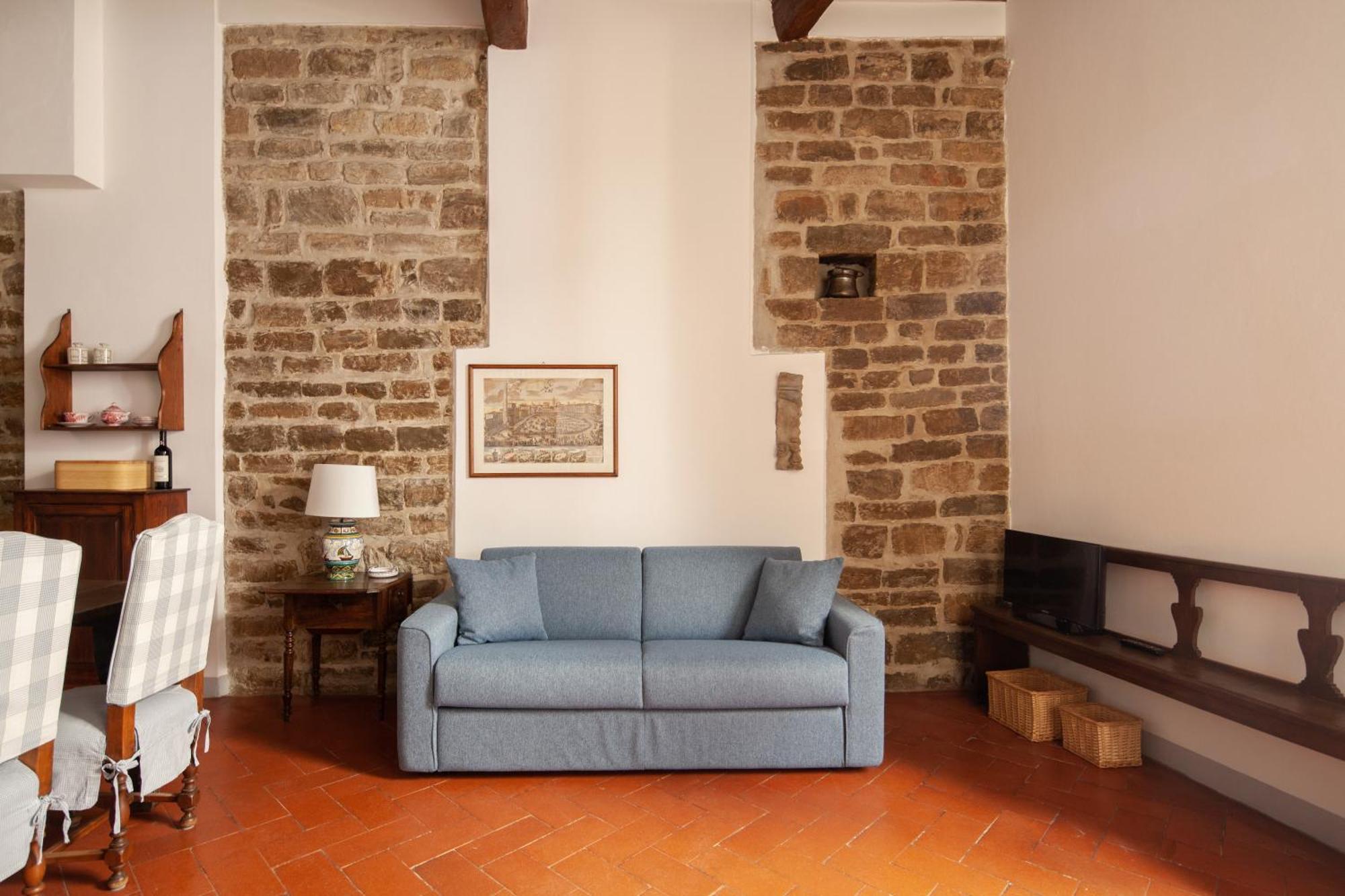 Apartment Aurora's, Renaissance Suite, Historic Apartment, Pivot Location, Few Walks From All, Ac Bedroom Florence
