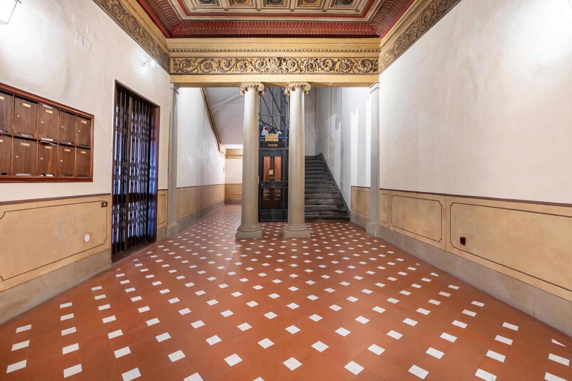 Historic Borgo Ognissanti, 8 Apartamento Florença