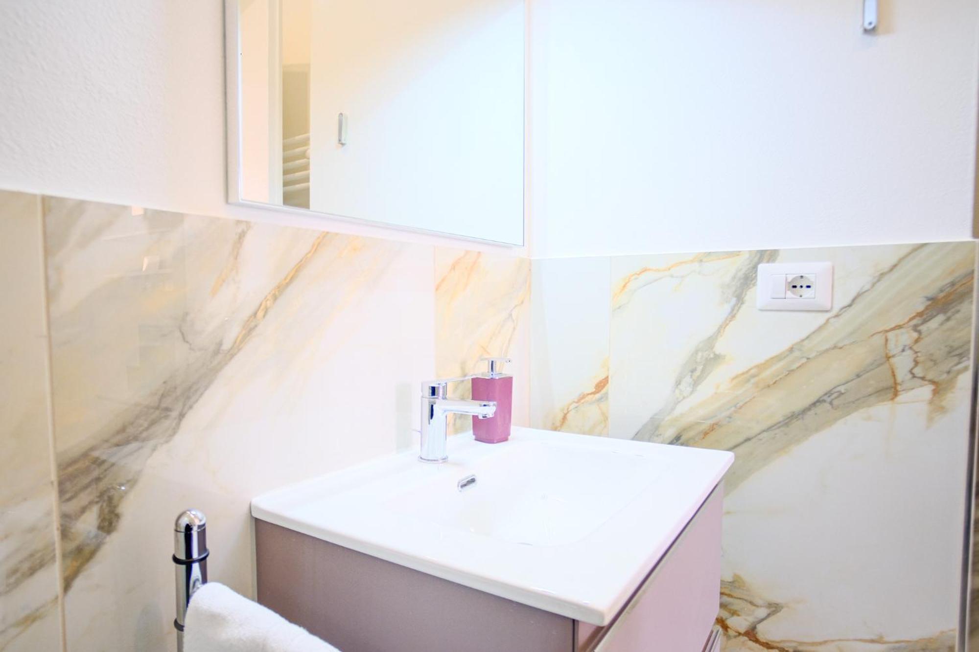 Cavour - Boutique In Apartamento