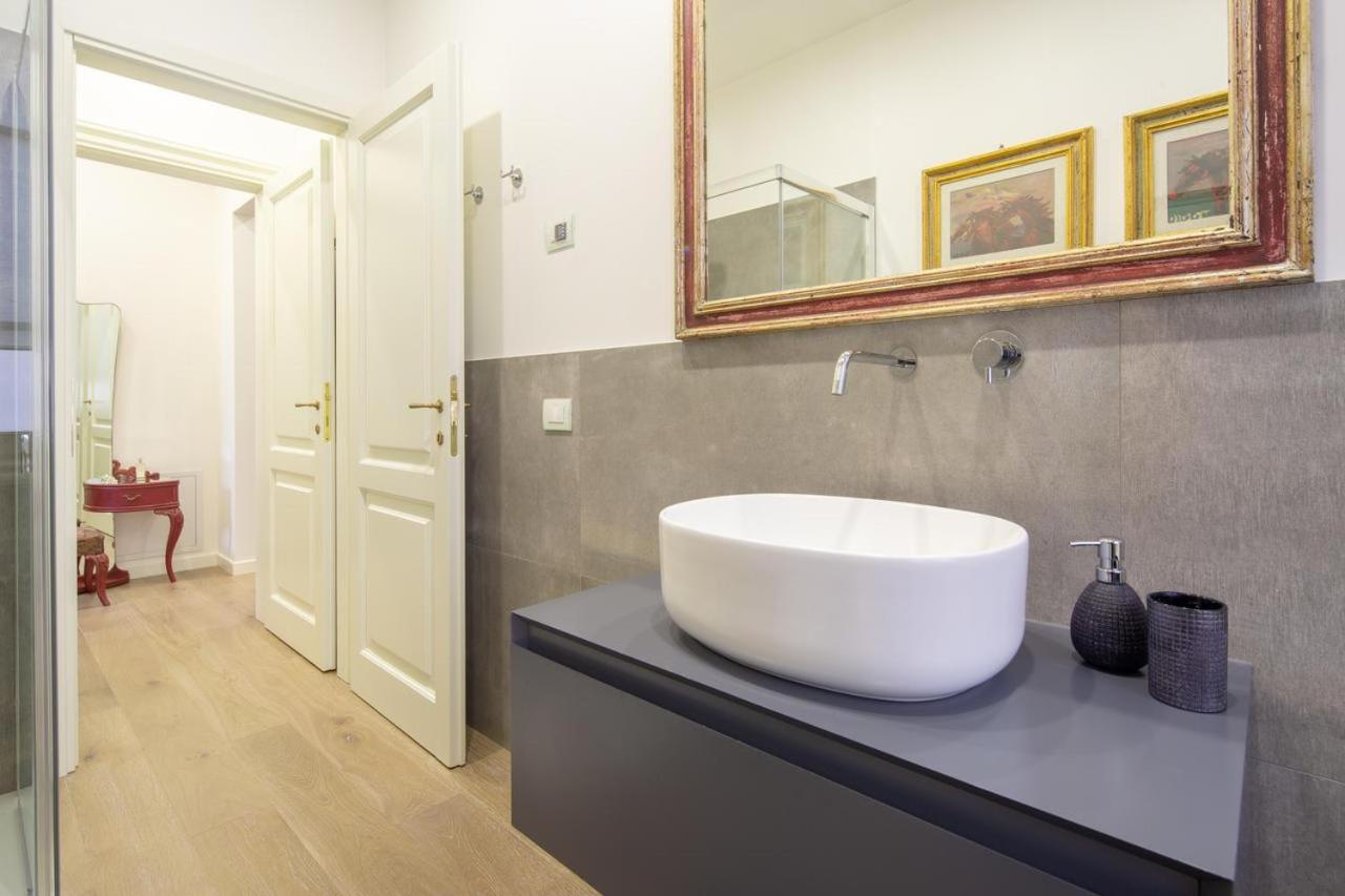 Apartment Stunning & Luxurious 1br 1 Min Walk By Duomo *
