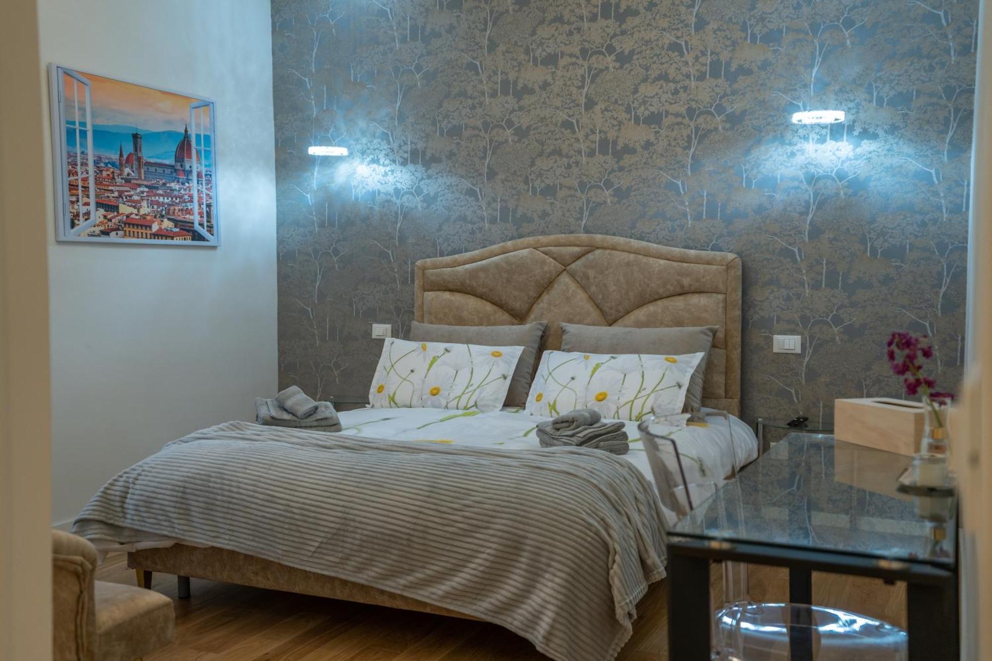 Liberty Seasons Guest house *