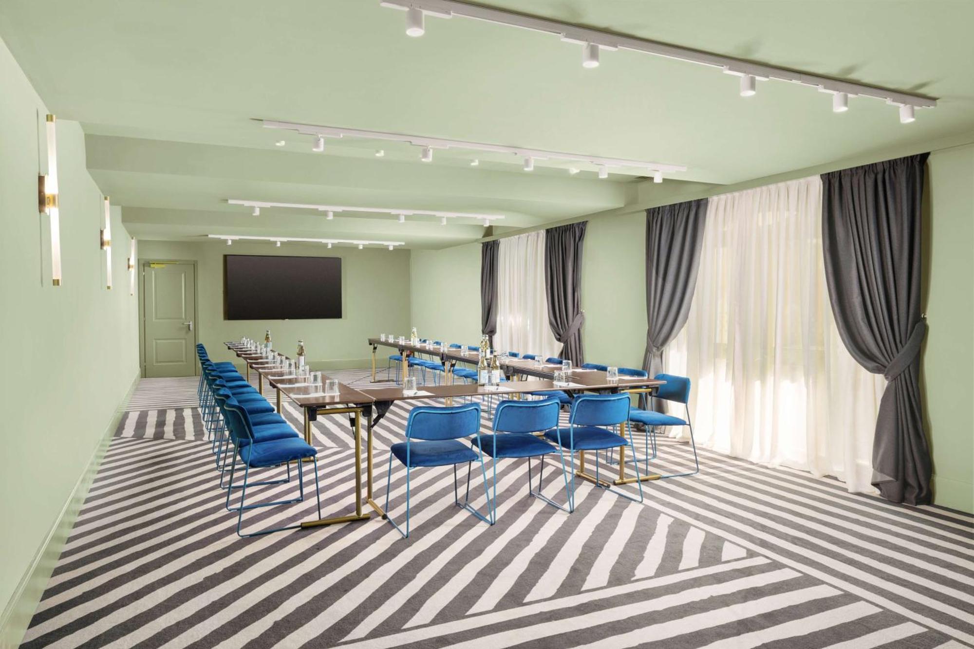Anglo American Florence, Curio Collection By Hilton